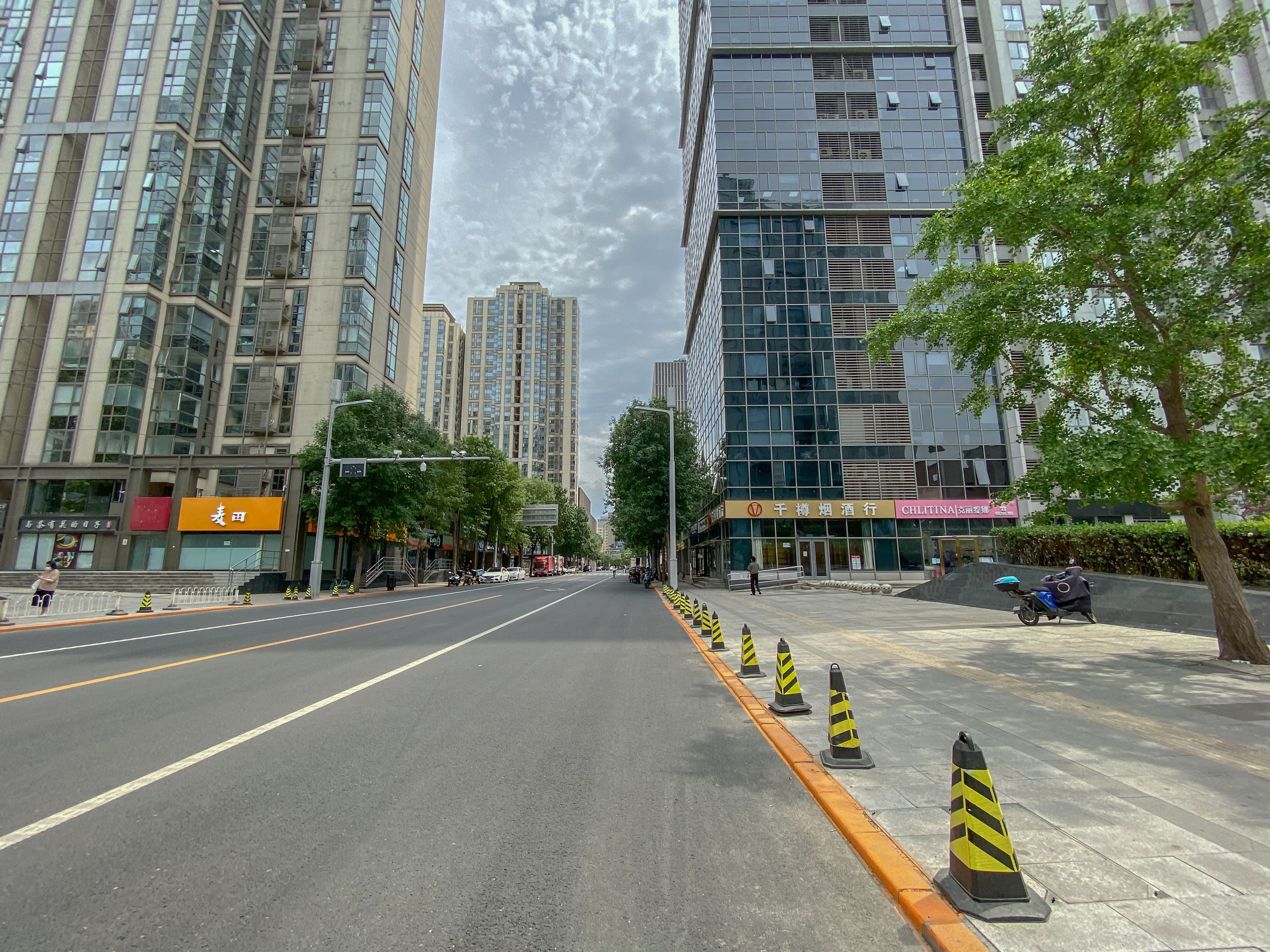 蓝堡国际公寓 environment