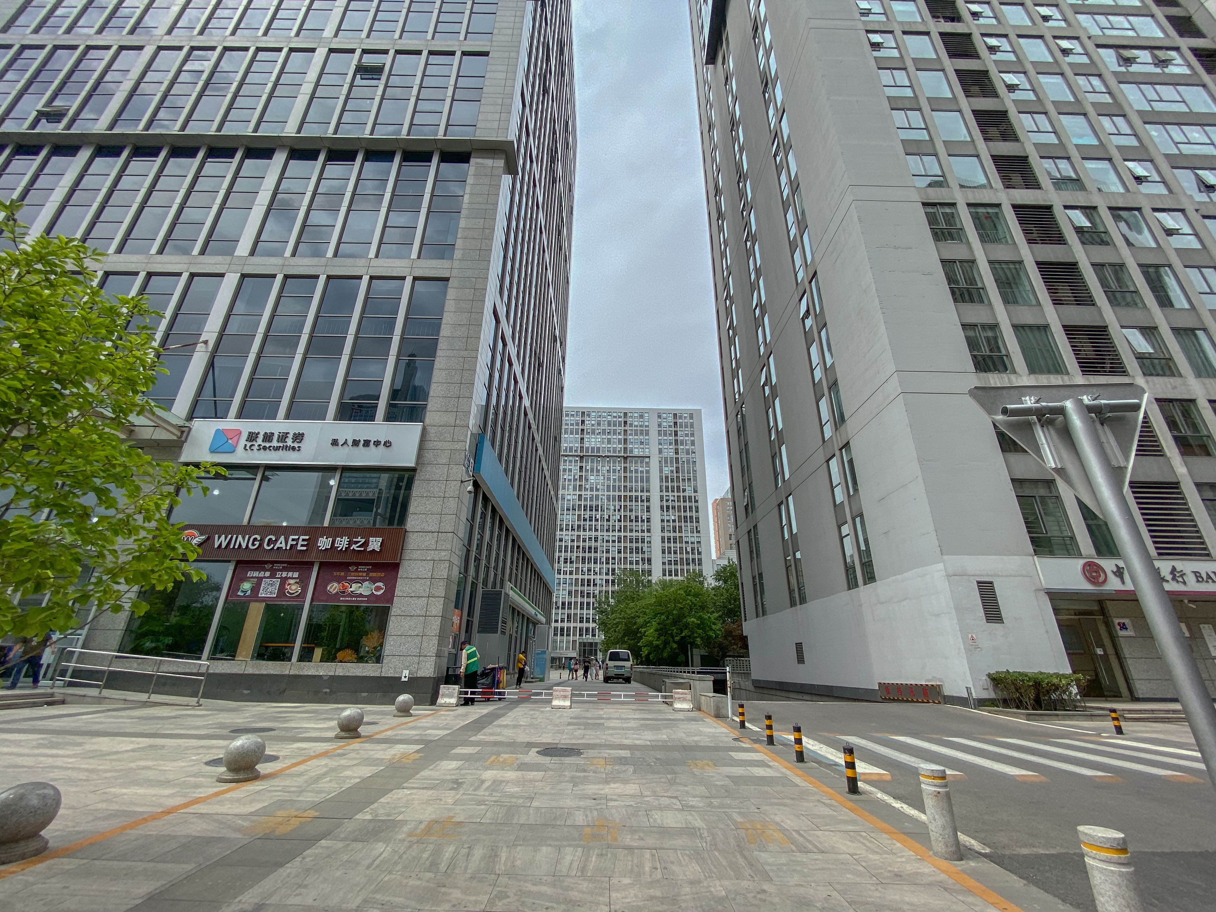 蓝堡国际公寓 environment