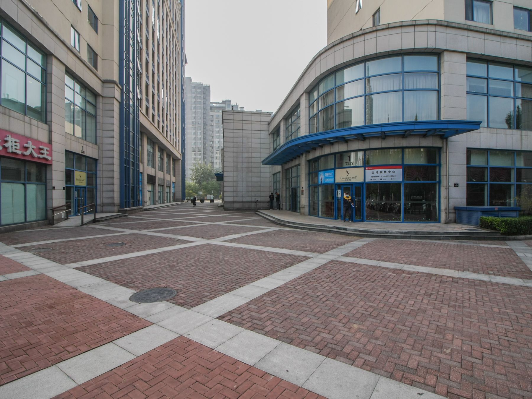 乐成豪丽 environment