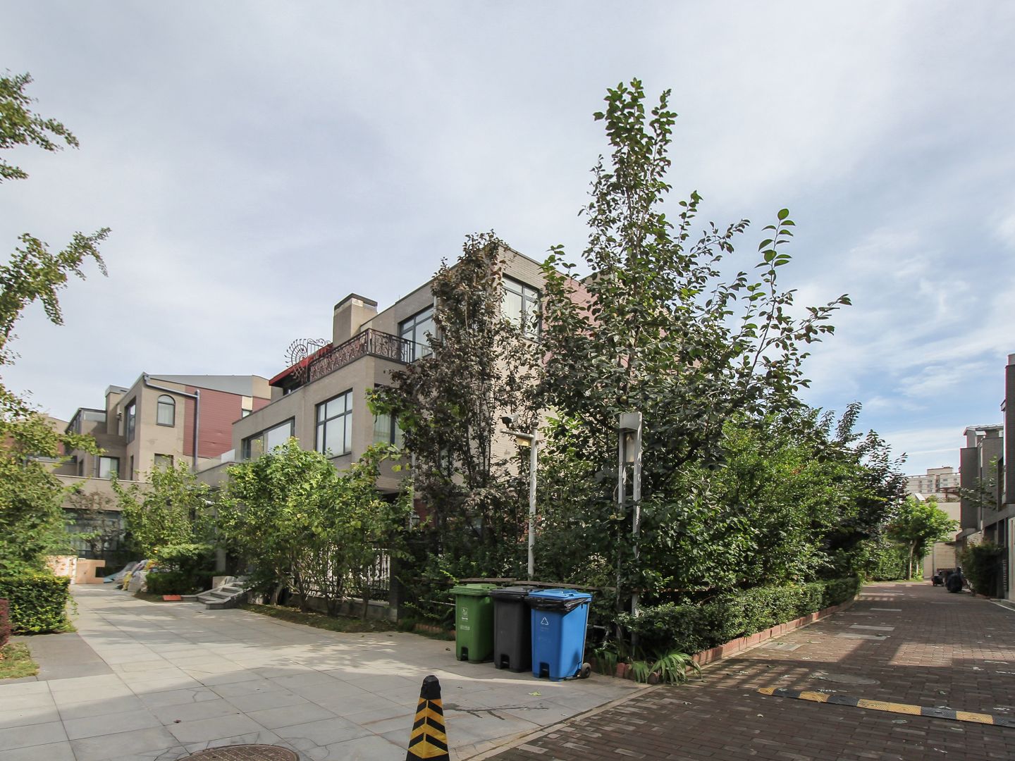 领秀新硅谷2号院 environment