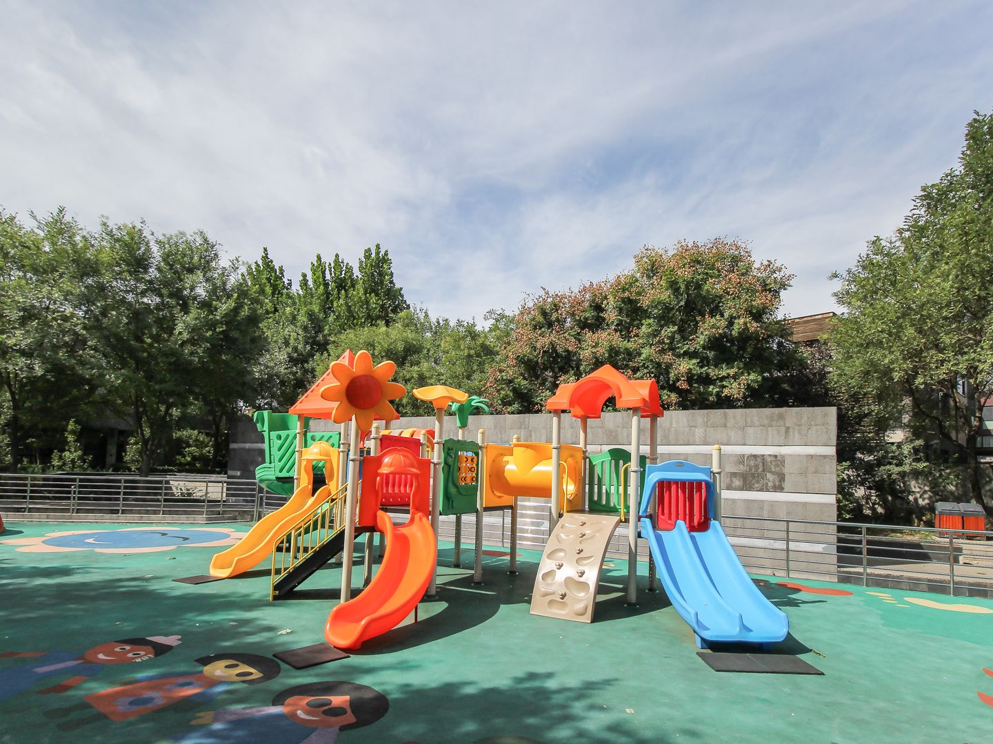 领秀新硅谷2号院 environment