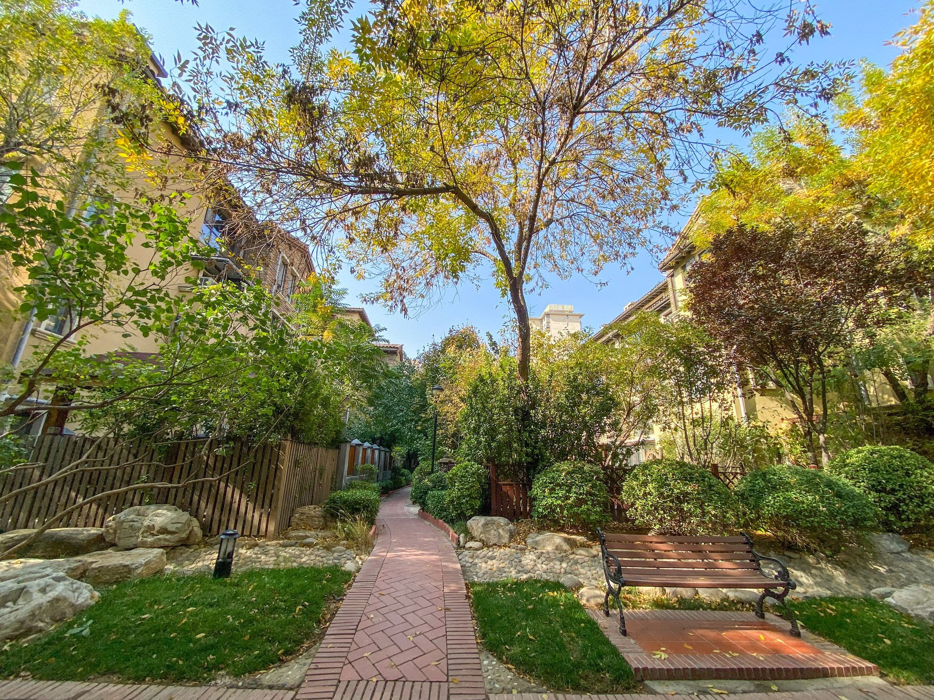 龙湖花盛香醍 environment