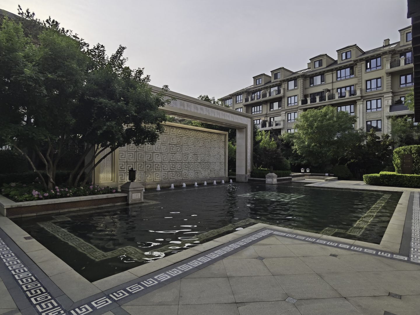 龙湖双珑原著 environment