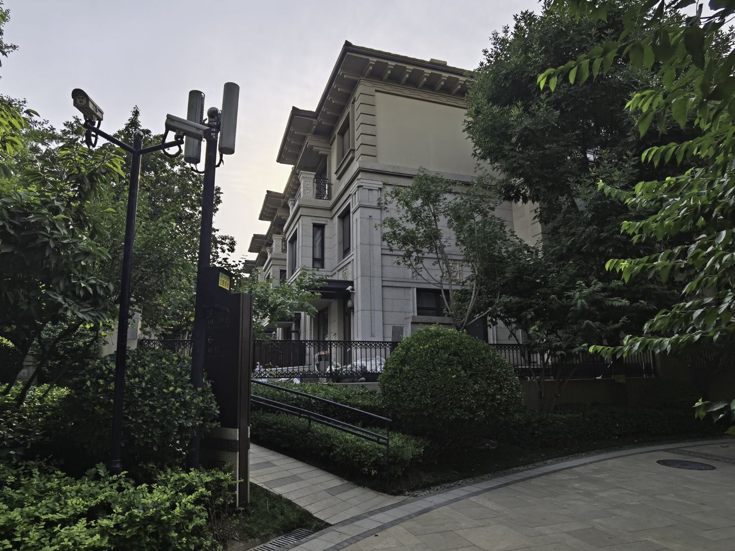 龙湖双珑原著 environment