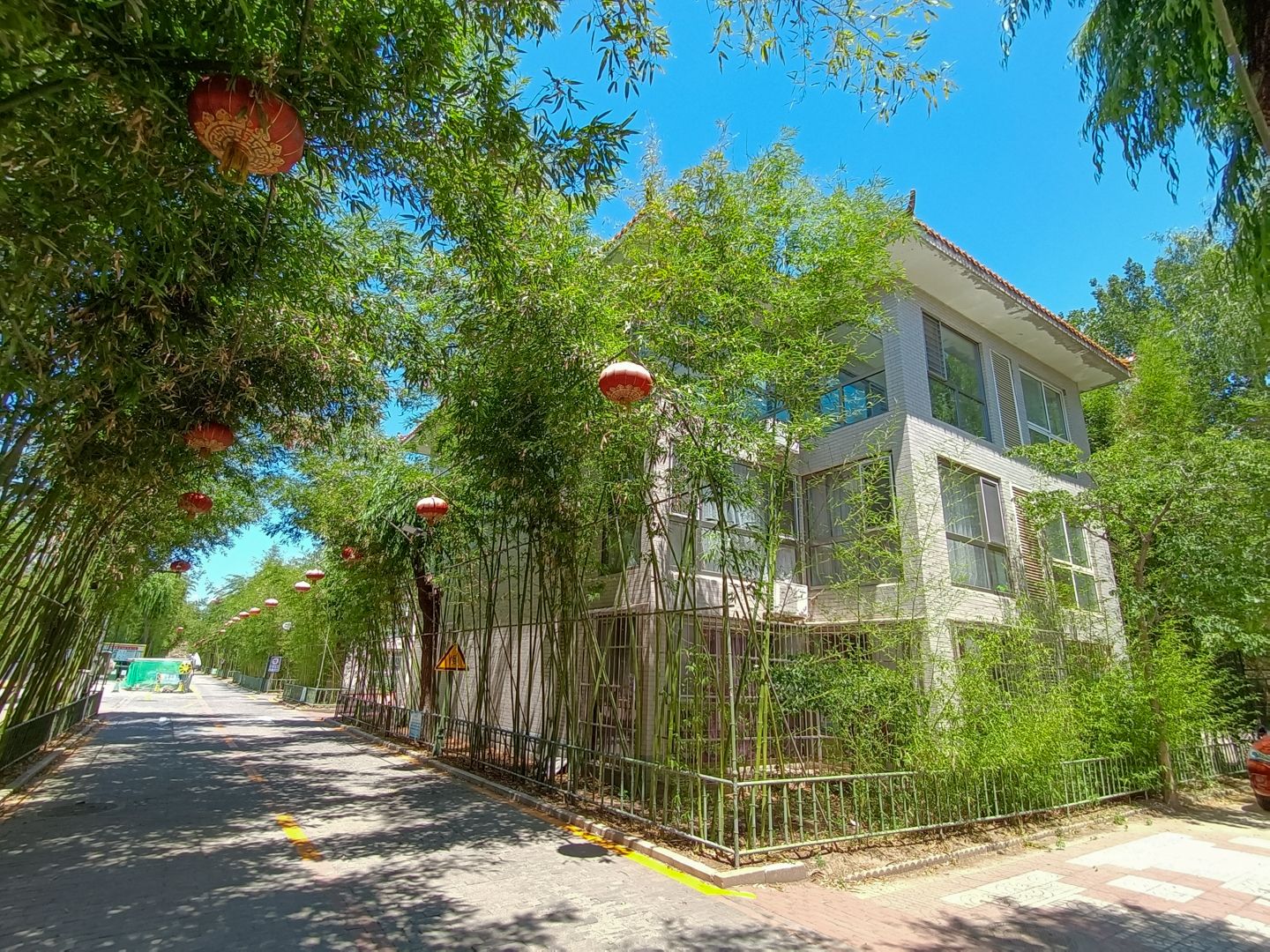 龙脉温泉 environment