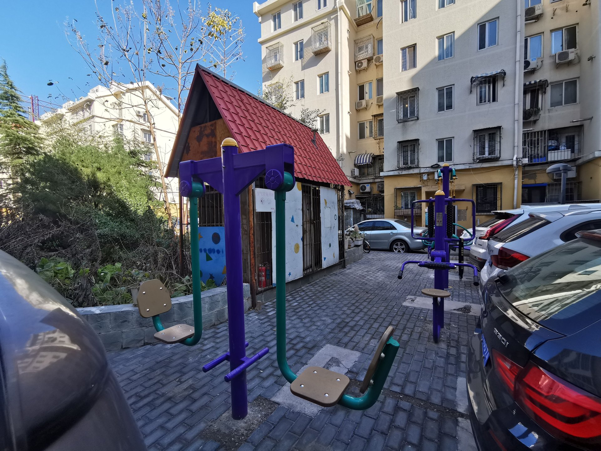 龙潭西里 environment