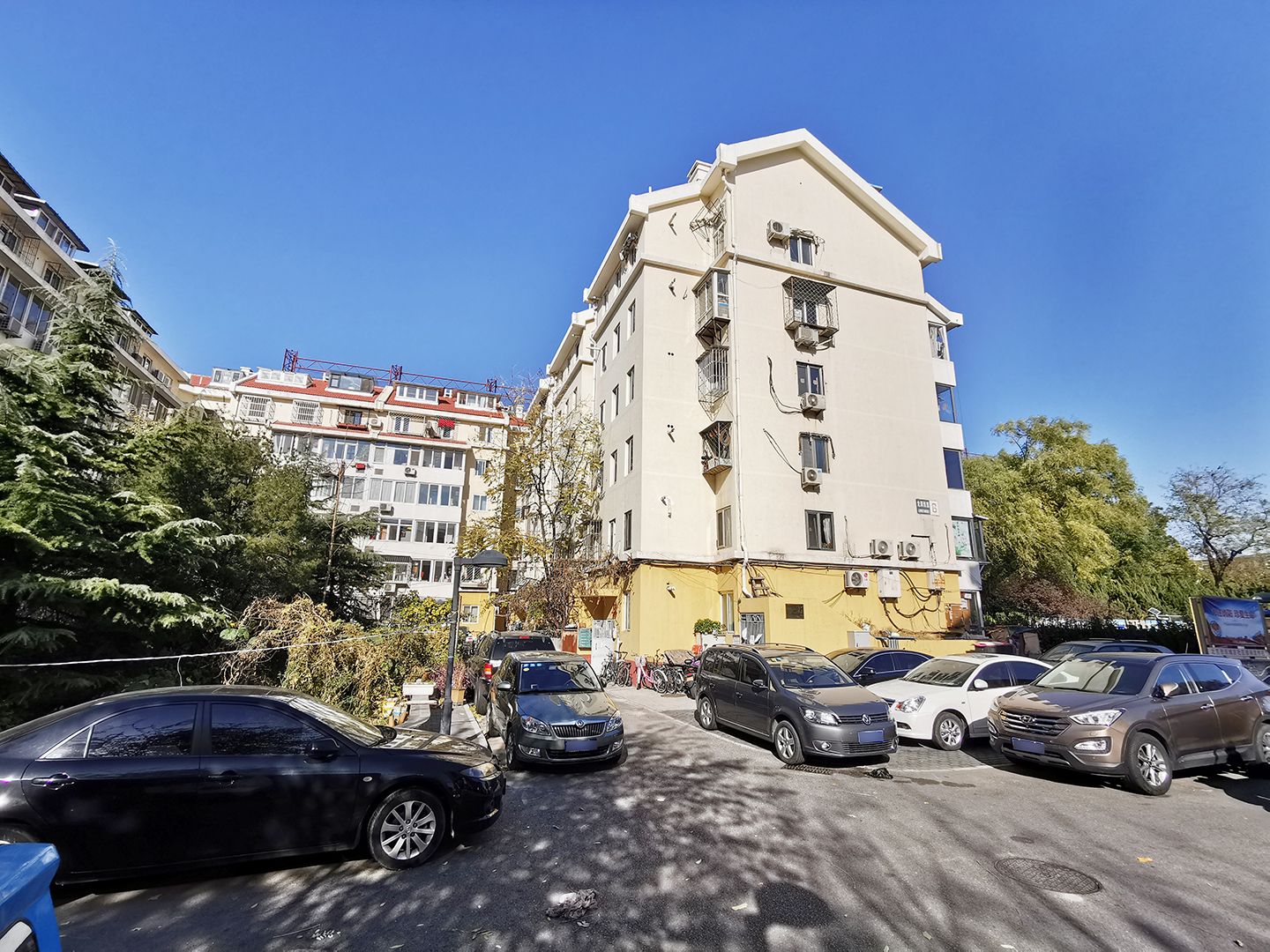 龙潭西里 environment