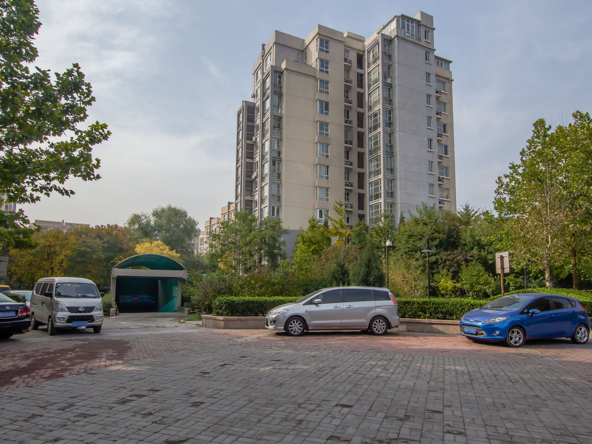 龙泽苑东区 environment