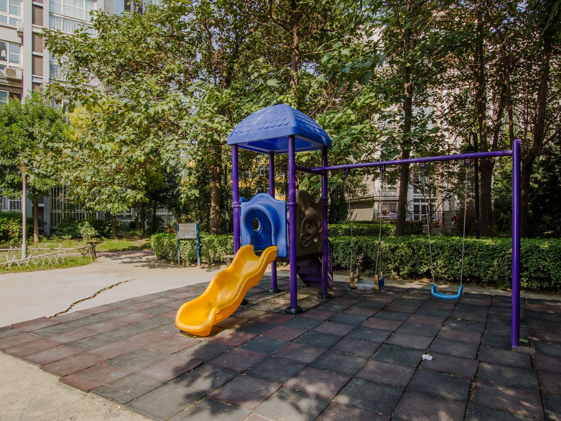 龙泽苑东区 environment