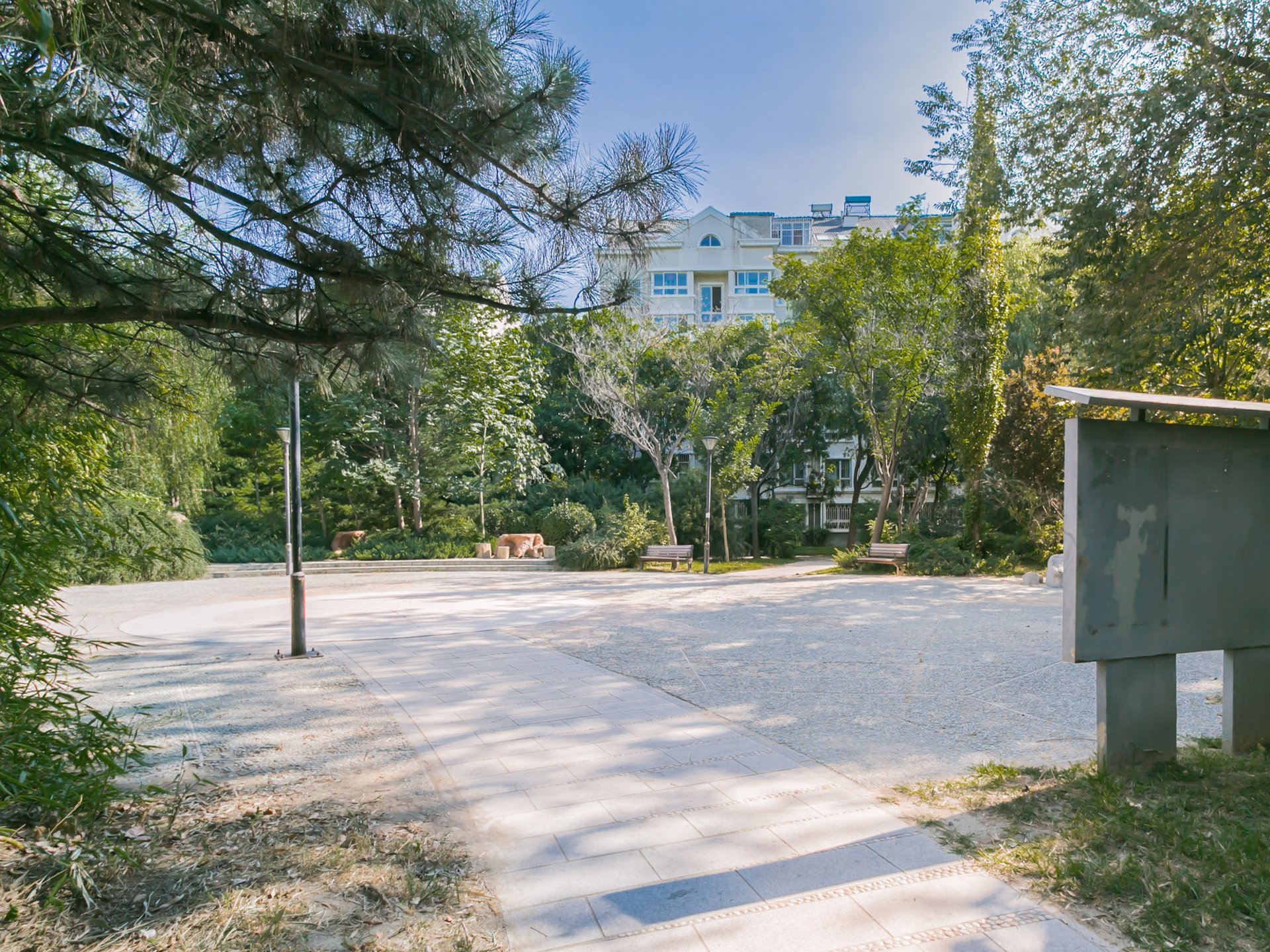 龙泽苑西区 environment