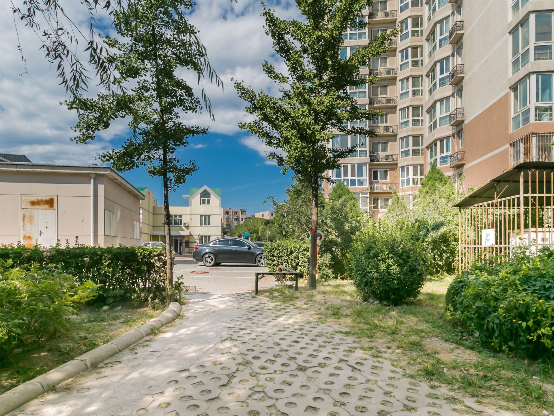 龙泽苑西区 environment