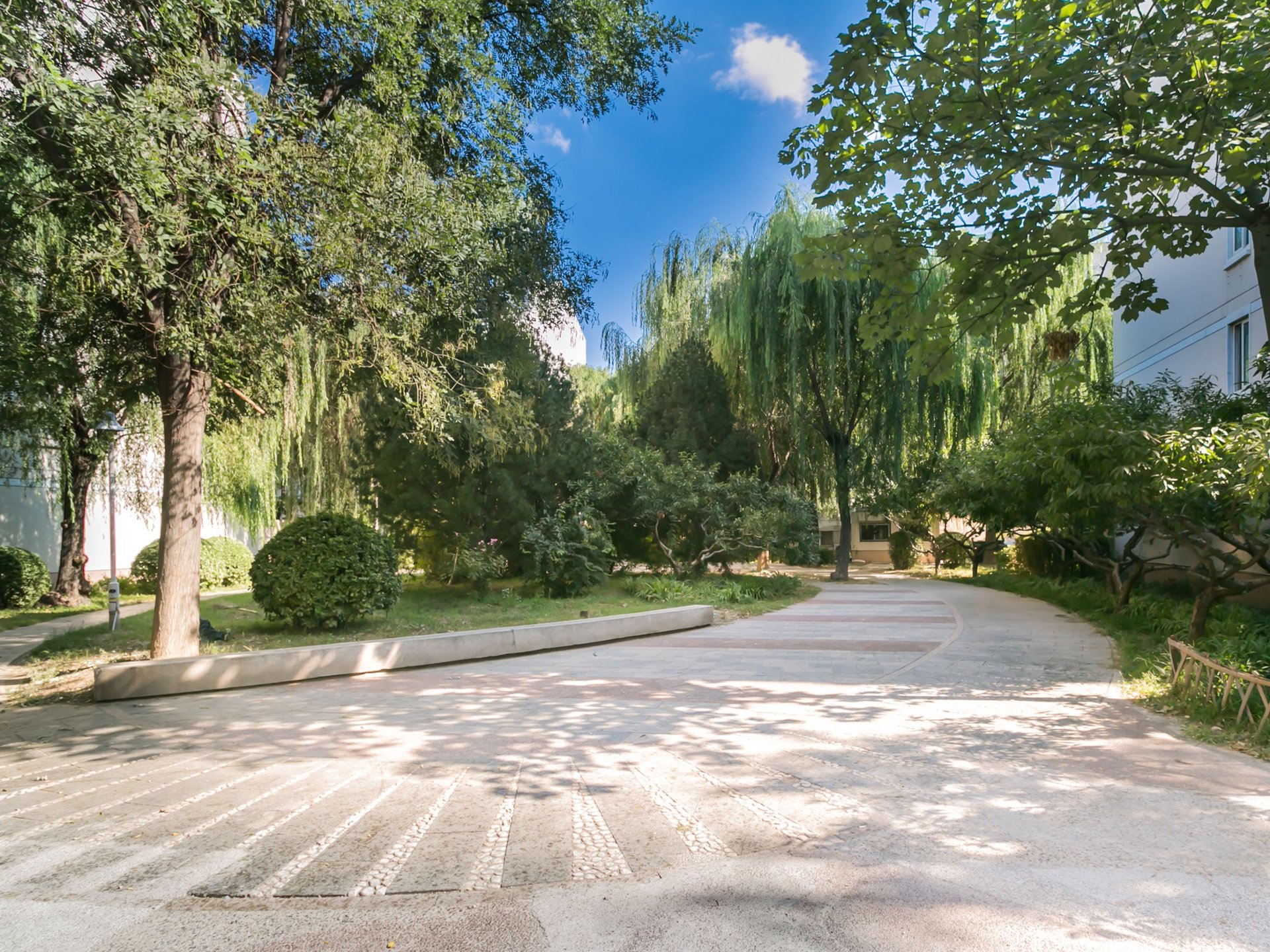 龙泽苑西区 environment