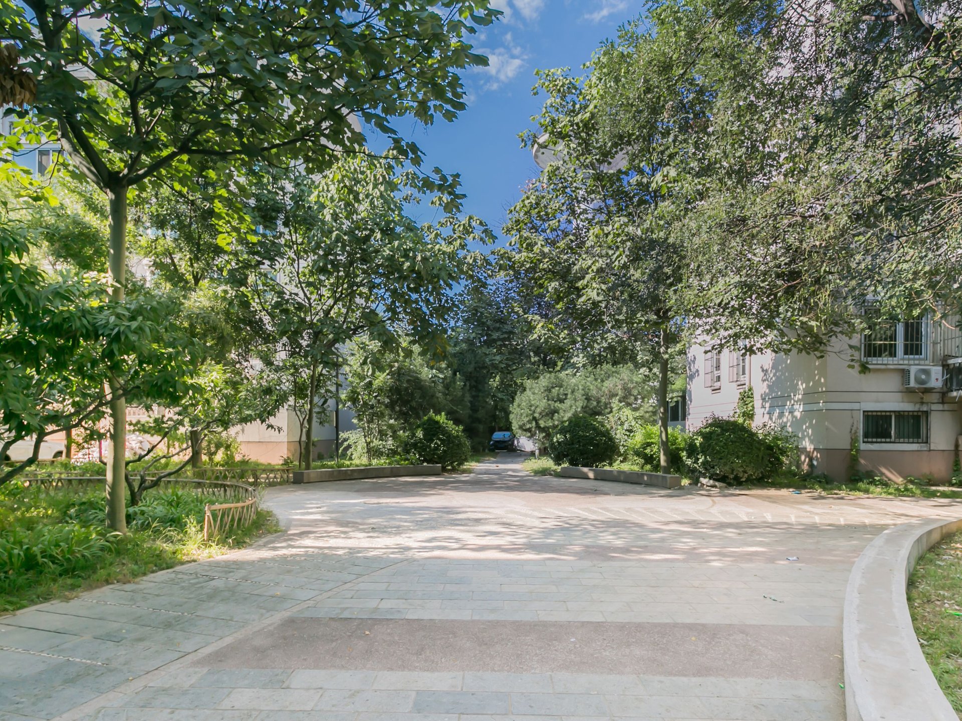 龙泽苑西区 environment