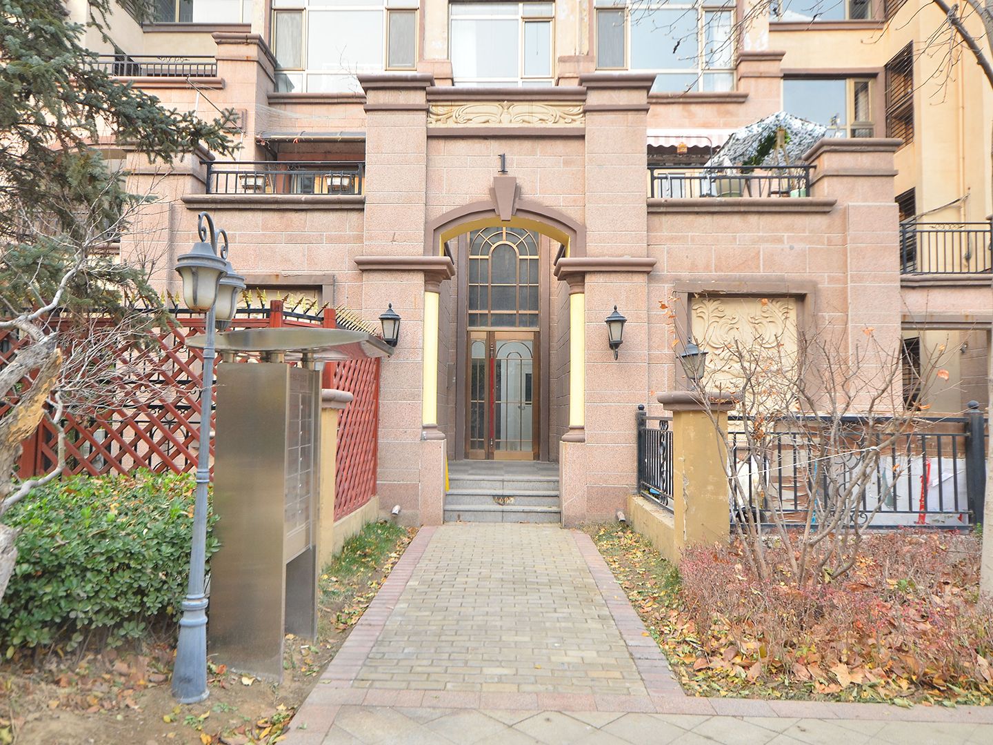 鲁能7号院颐景润园 environment