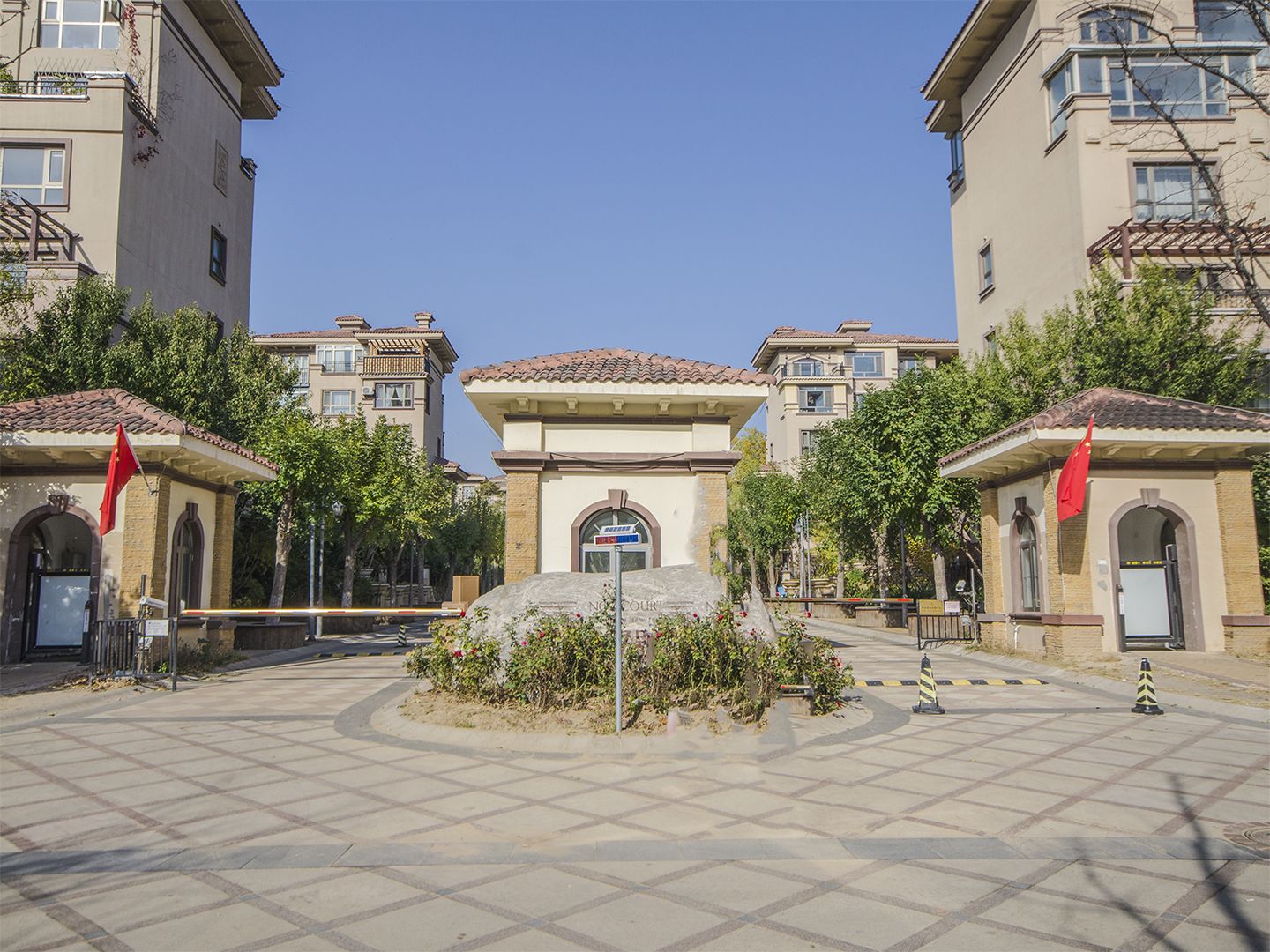 鲁能7号院颐景润园 environment