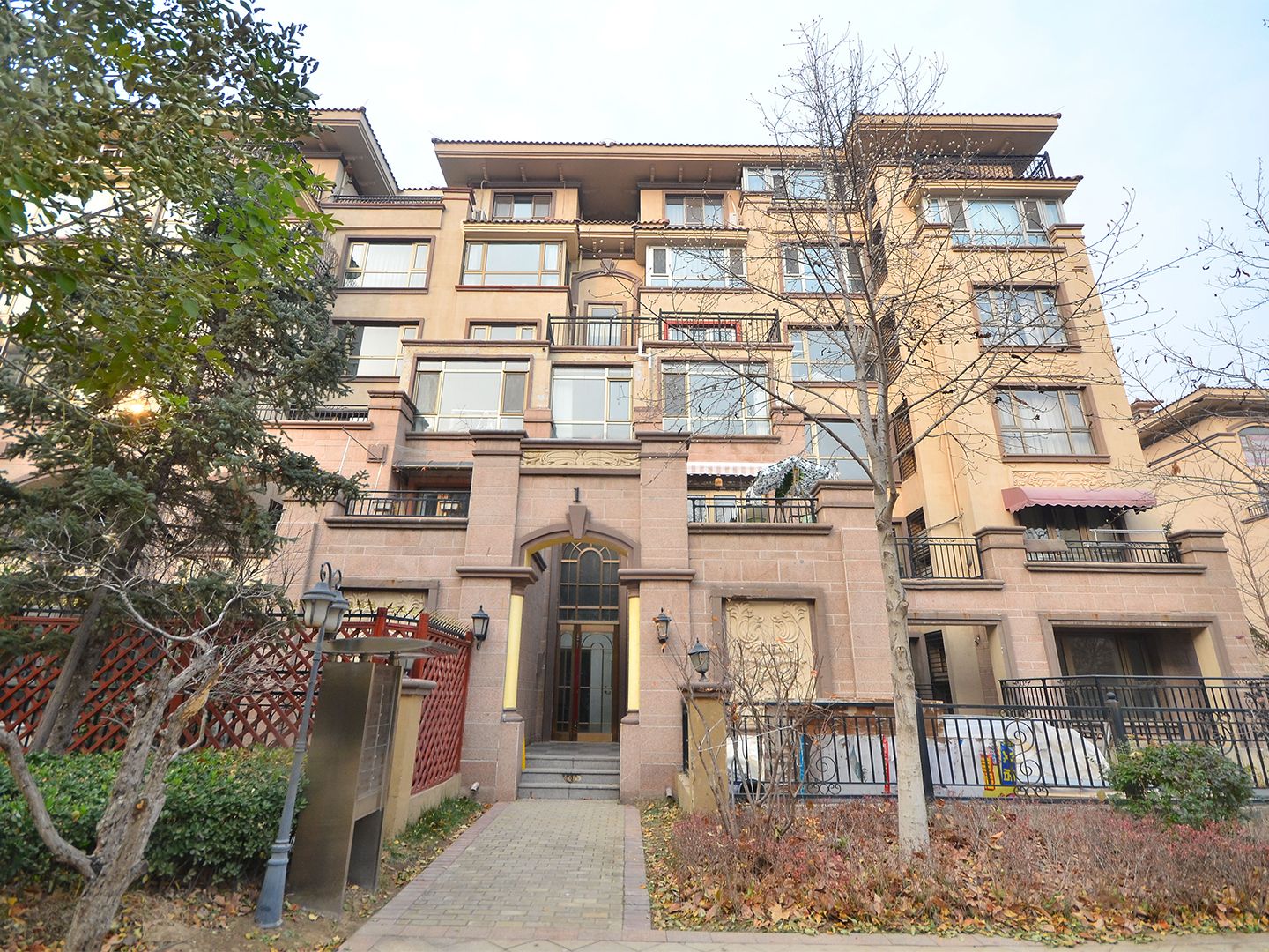 鲁能7号院颐景润园 environment