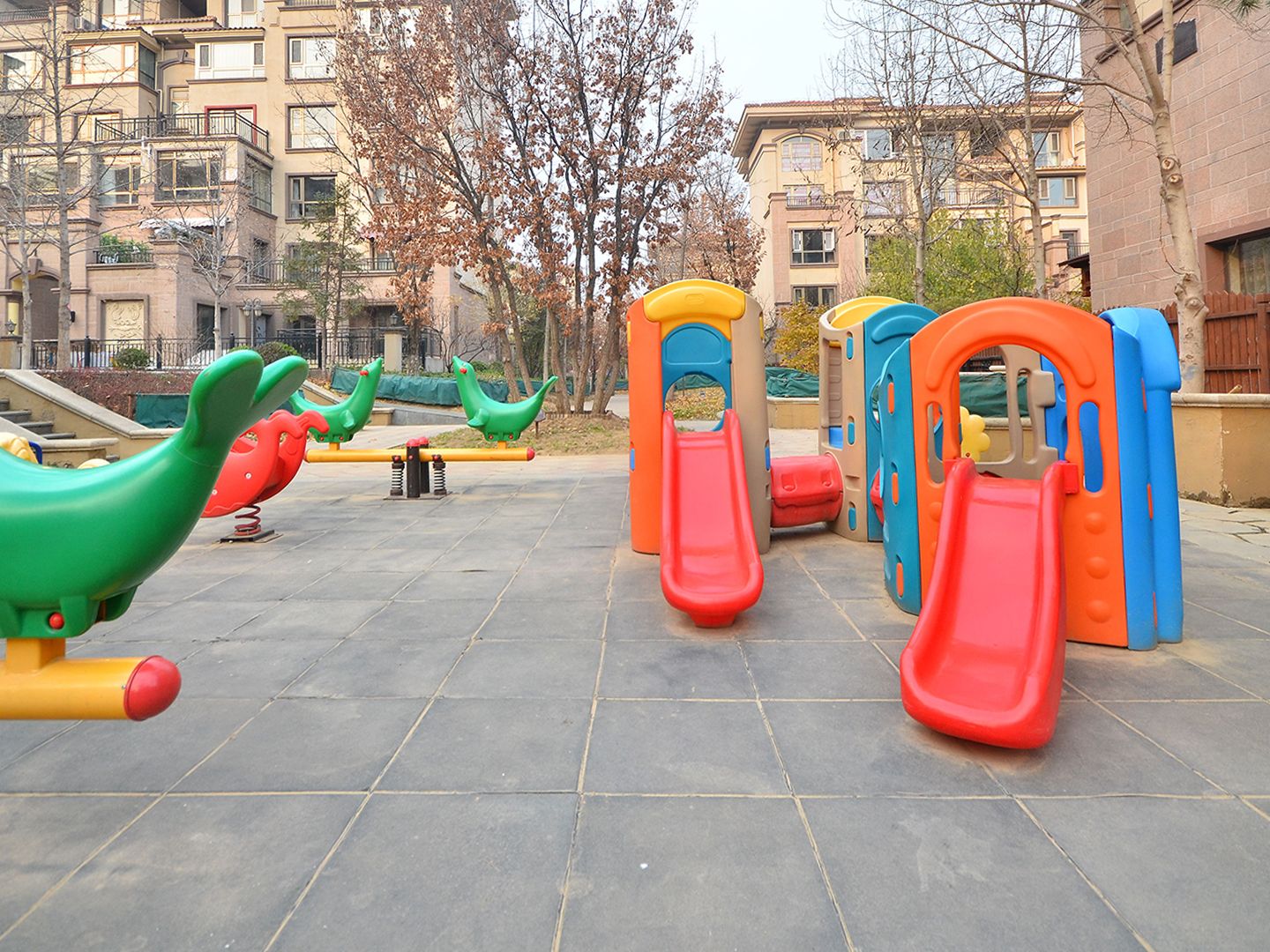 鲁能7号院颐景润园 environment