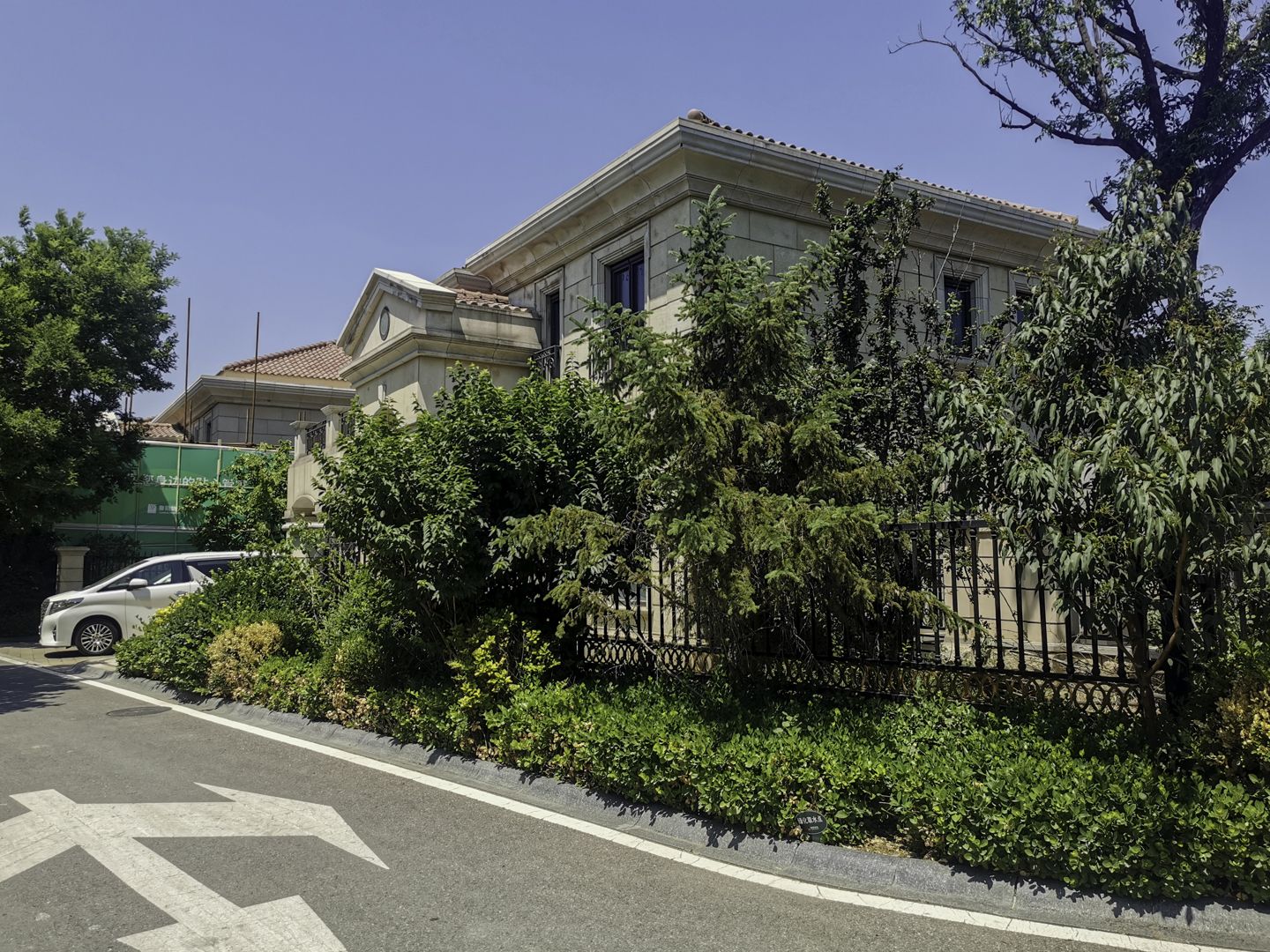 鲁能格拉斯小镇 environment