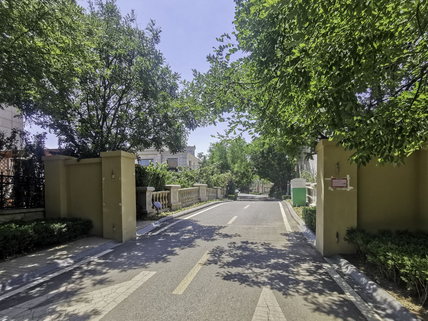 鲁能格拉斯小镇 environment