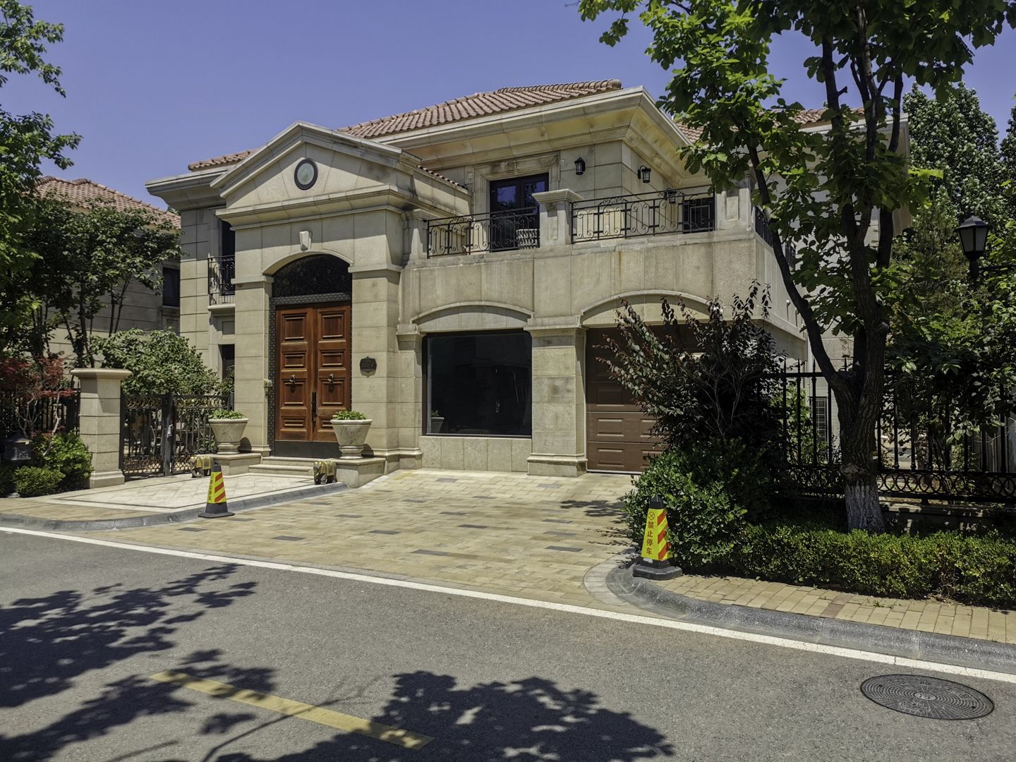 鲁能格拉斯小镇 environment