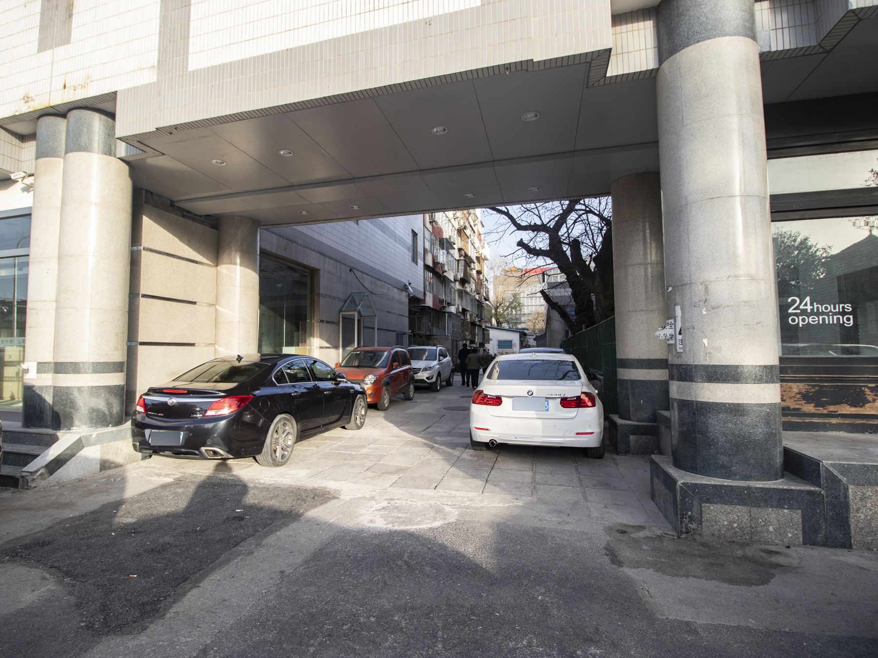 美术馆后街 environment