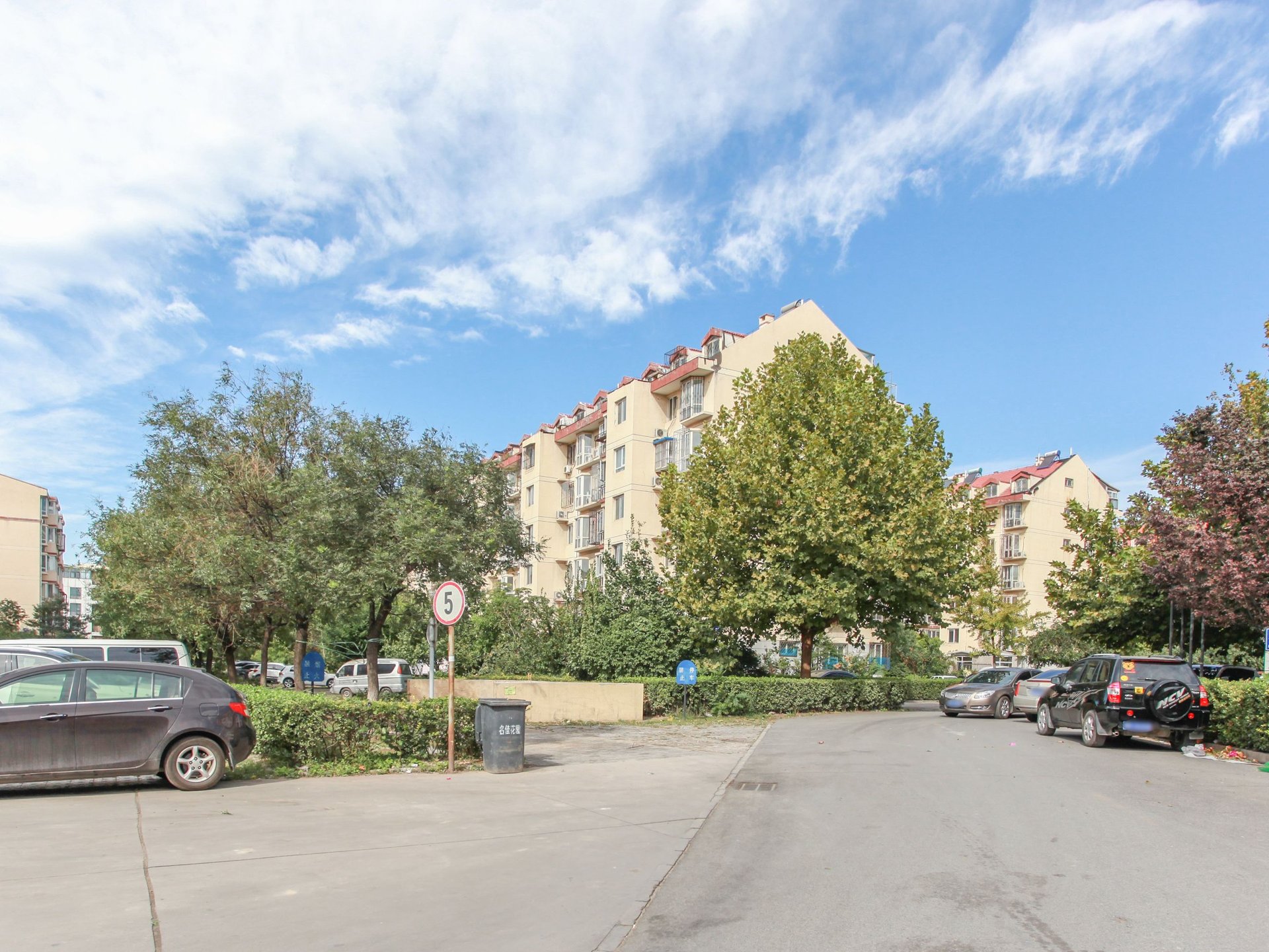 名佳花园一区 environment