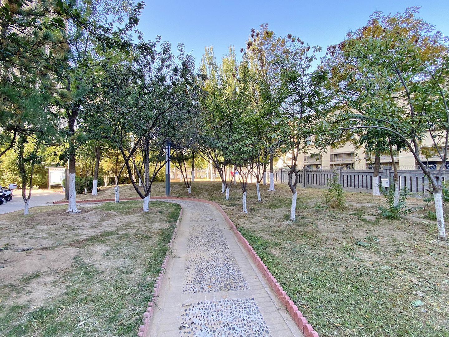 融泽嘉园东一路8号院 environment