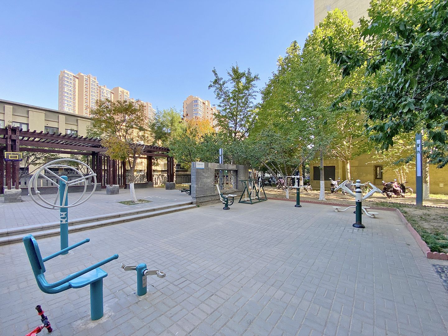 融泽嘉园东一路8号院 environment