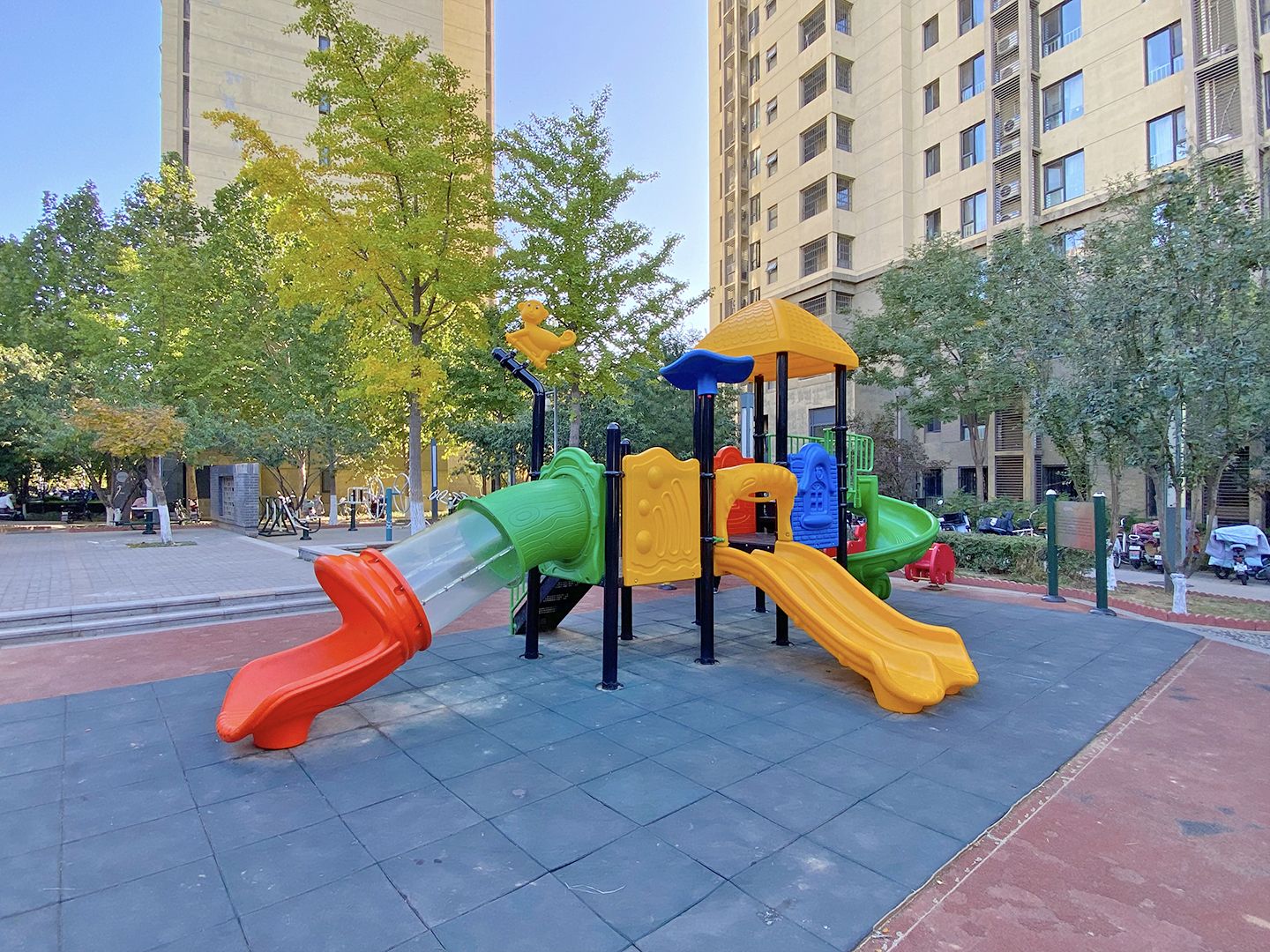 融泽嘉园东一路8号院 environment