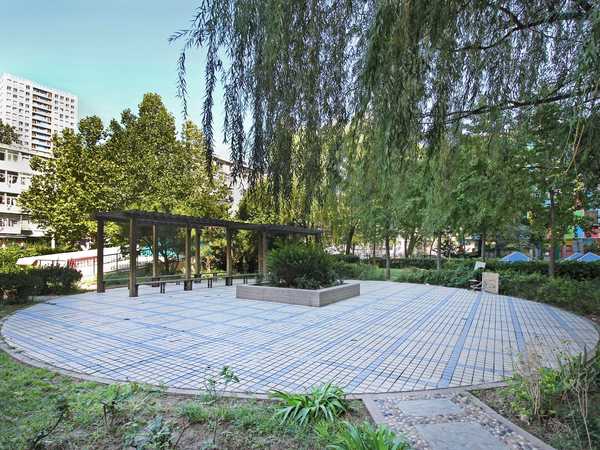 润民柳芳居 environment