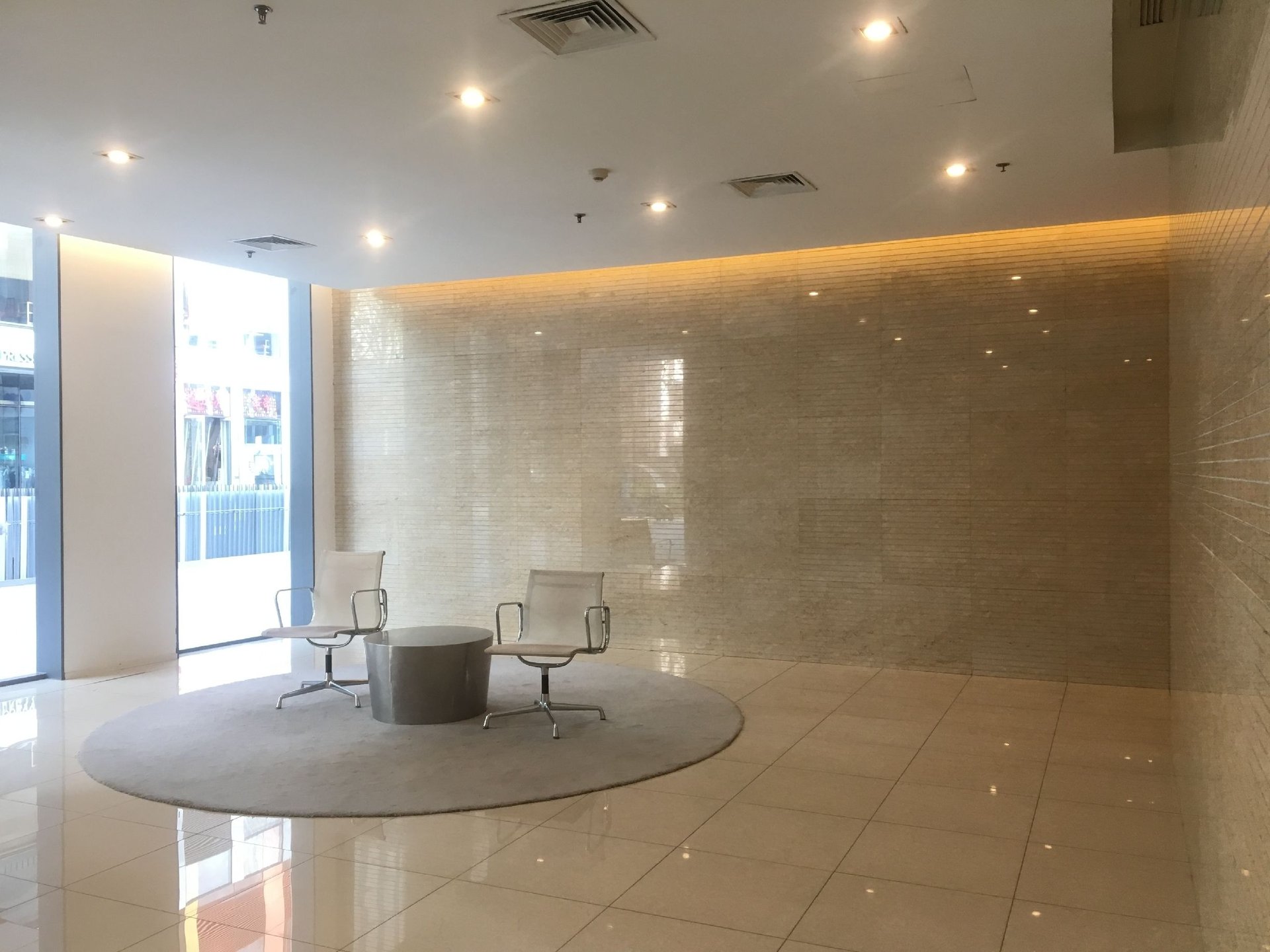 三里屯SOHO environment