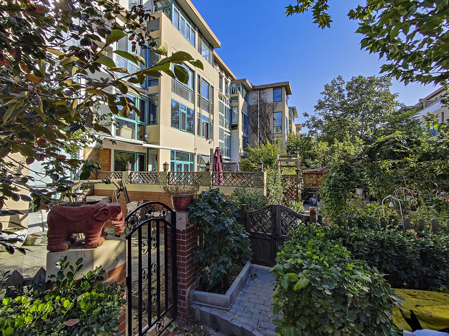 浉城百丽 environment