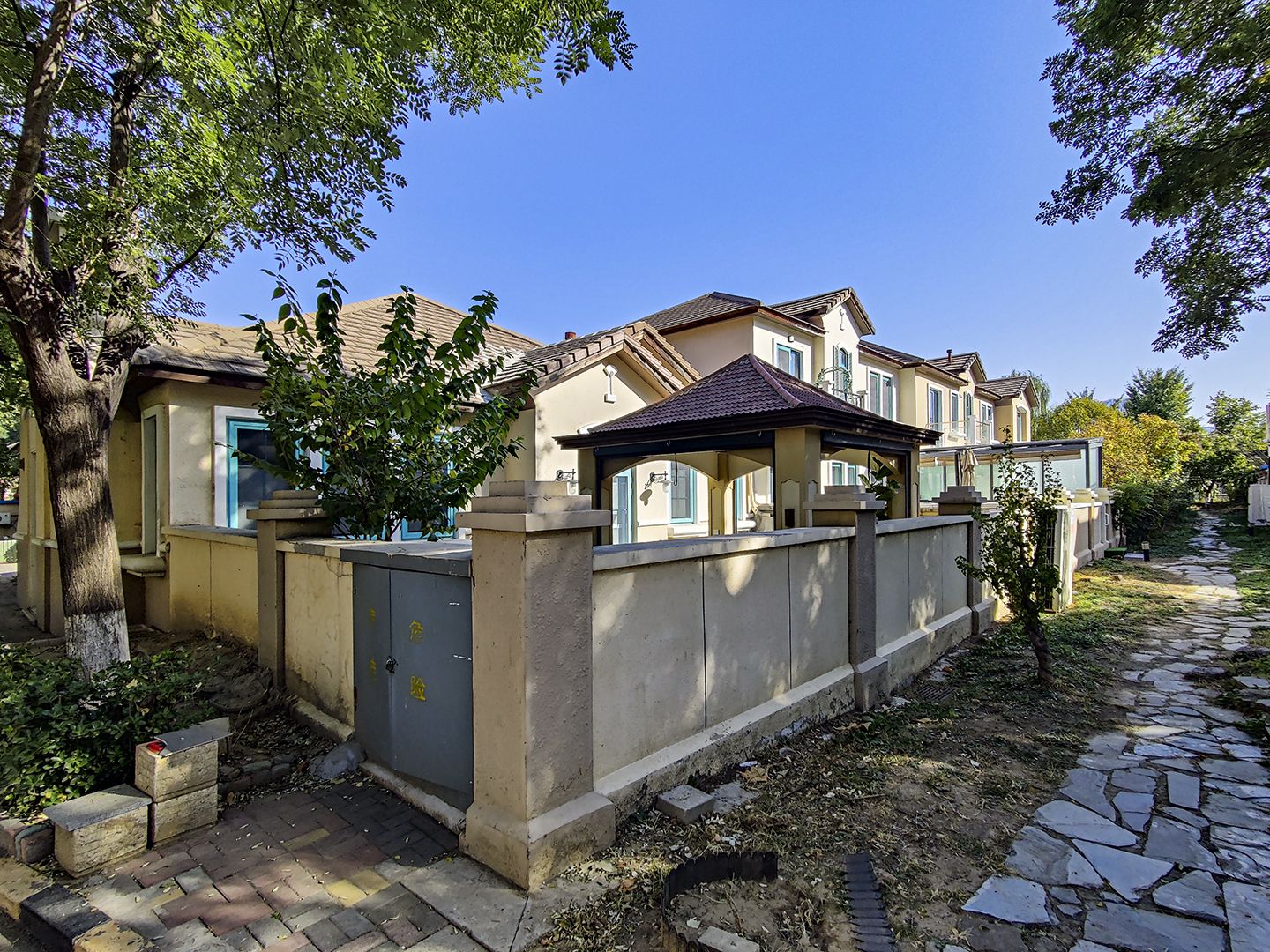 浉城百丽 environment