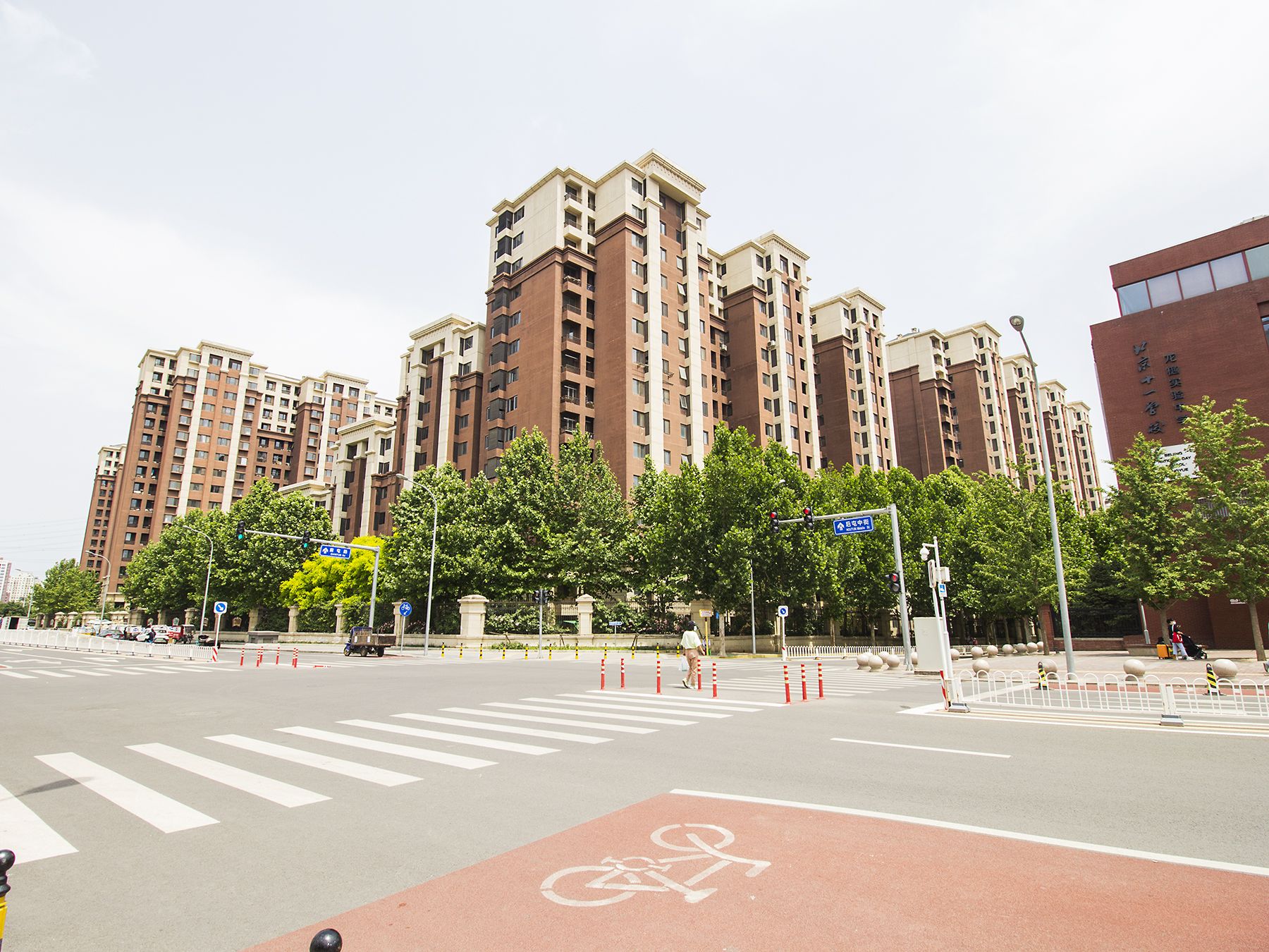 世华龙樾一期西区 environment