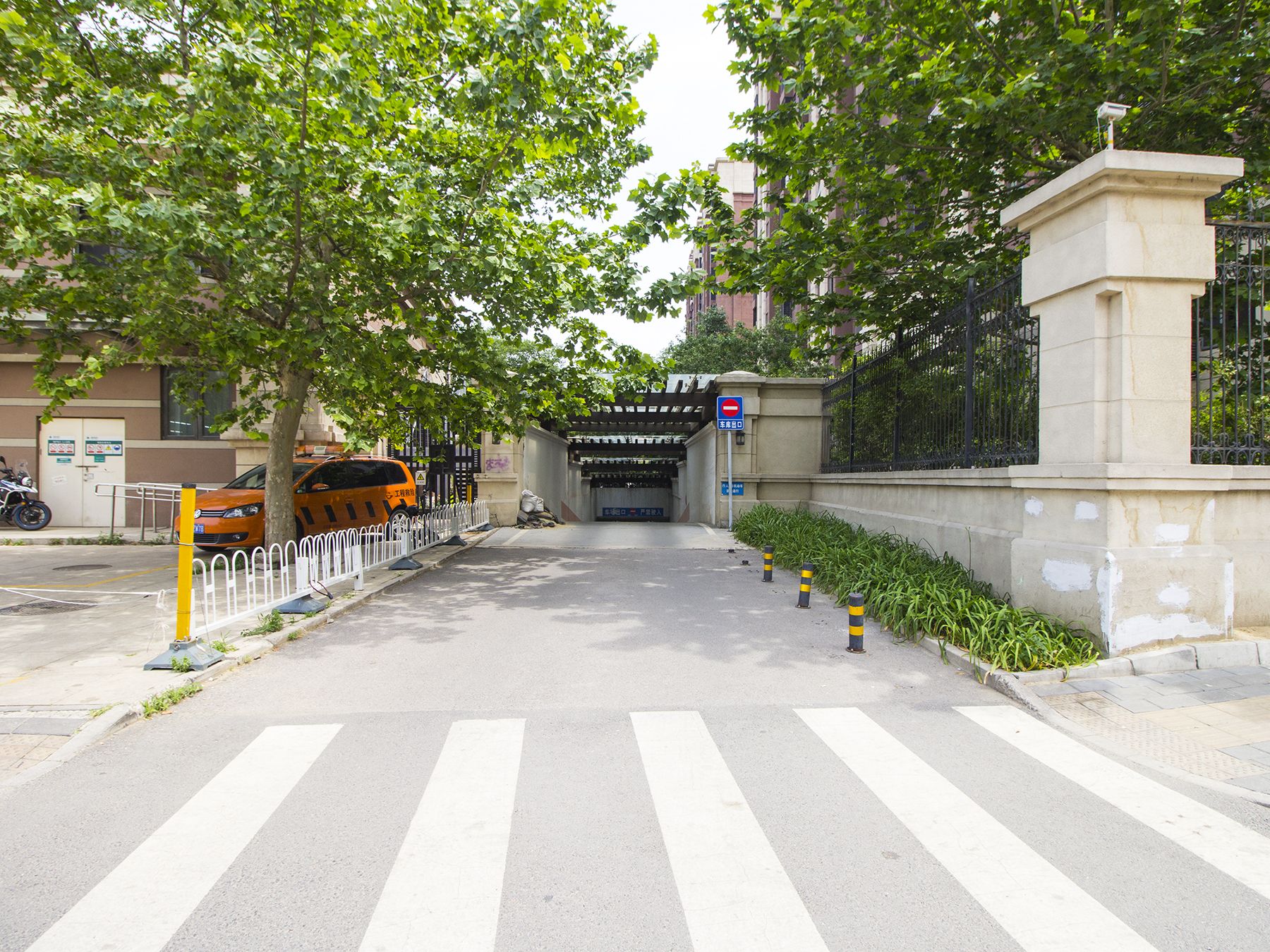 世华龙樾一期西区 environment