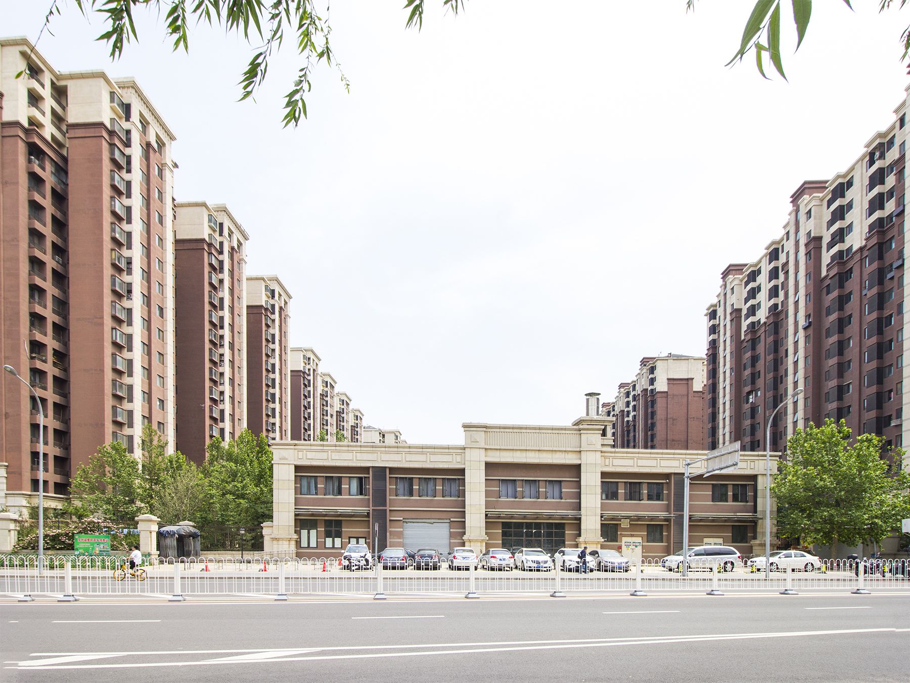 世华龙樾一期西区 environment