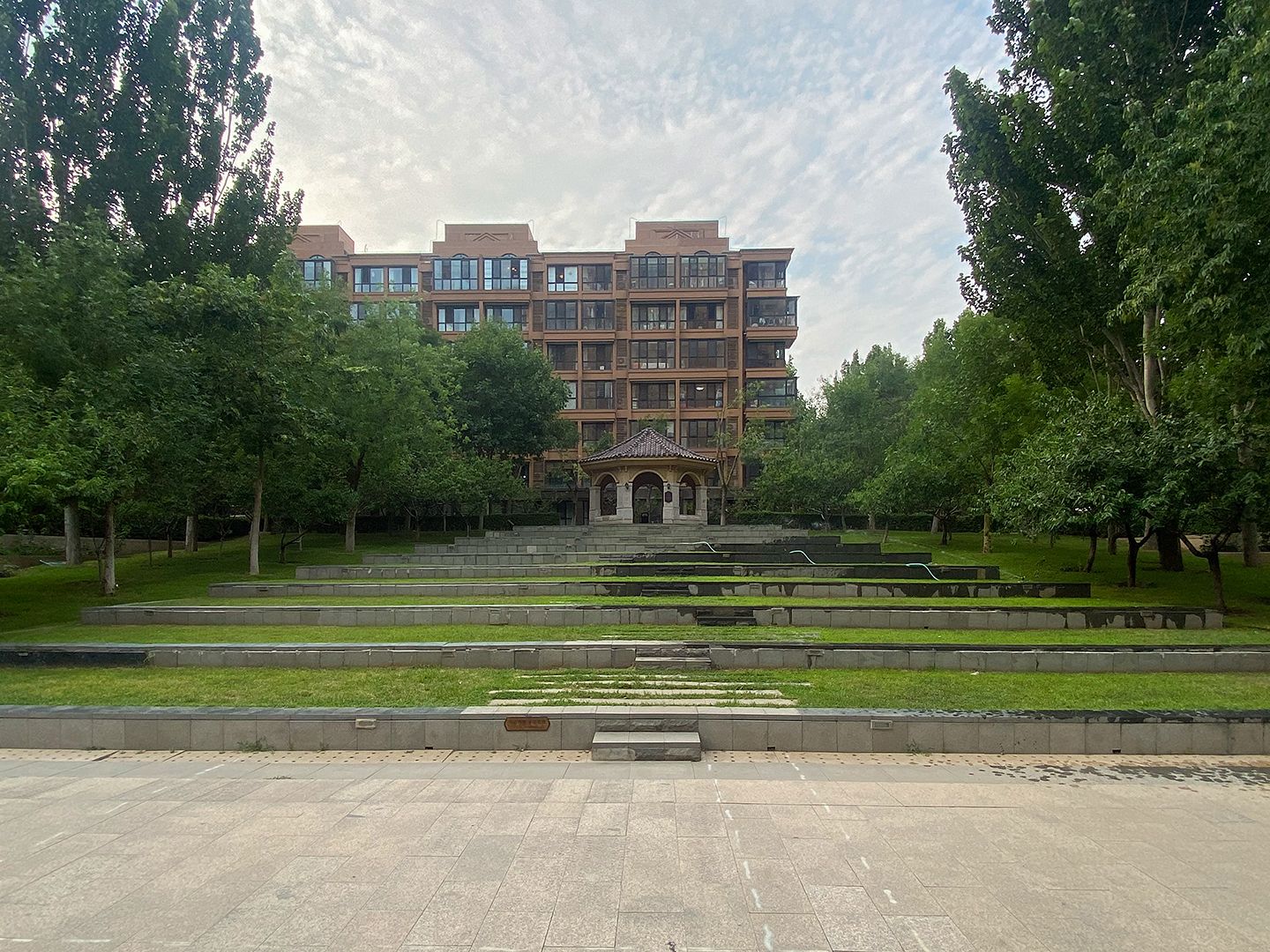 世华泊郡 environment