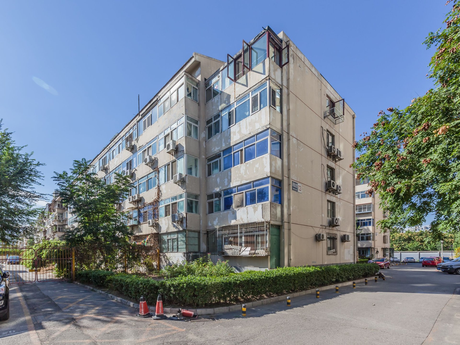 世纪村西区 environment