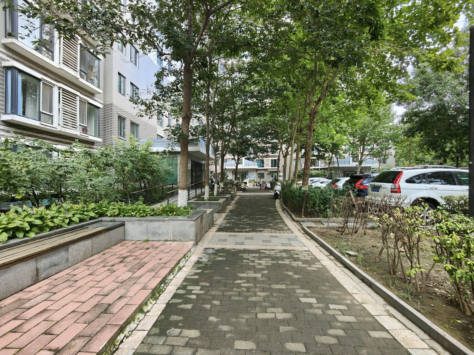 世纪东方城北区 environment