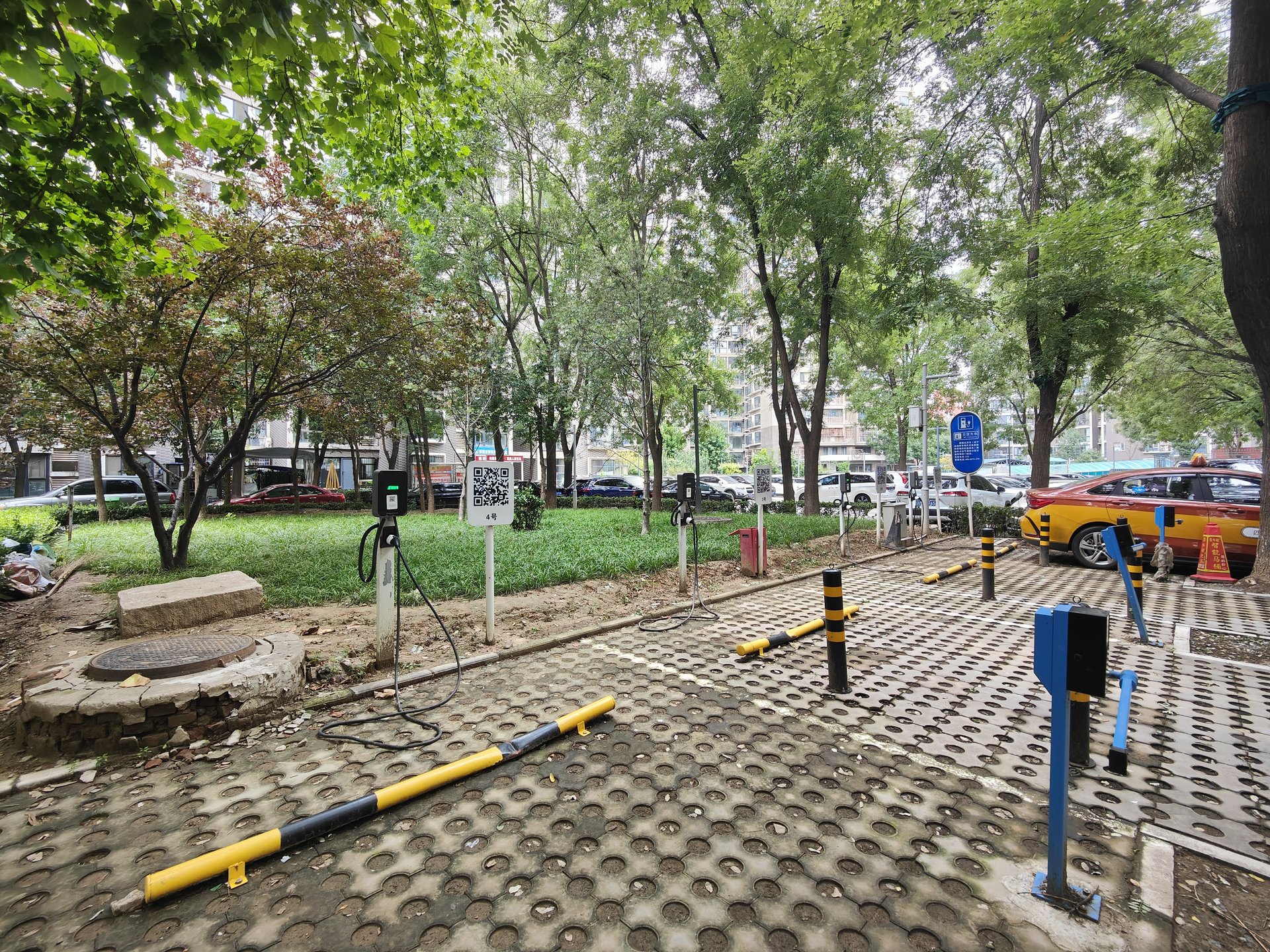 世纪东方城北区 environment