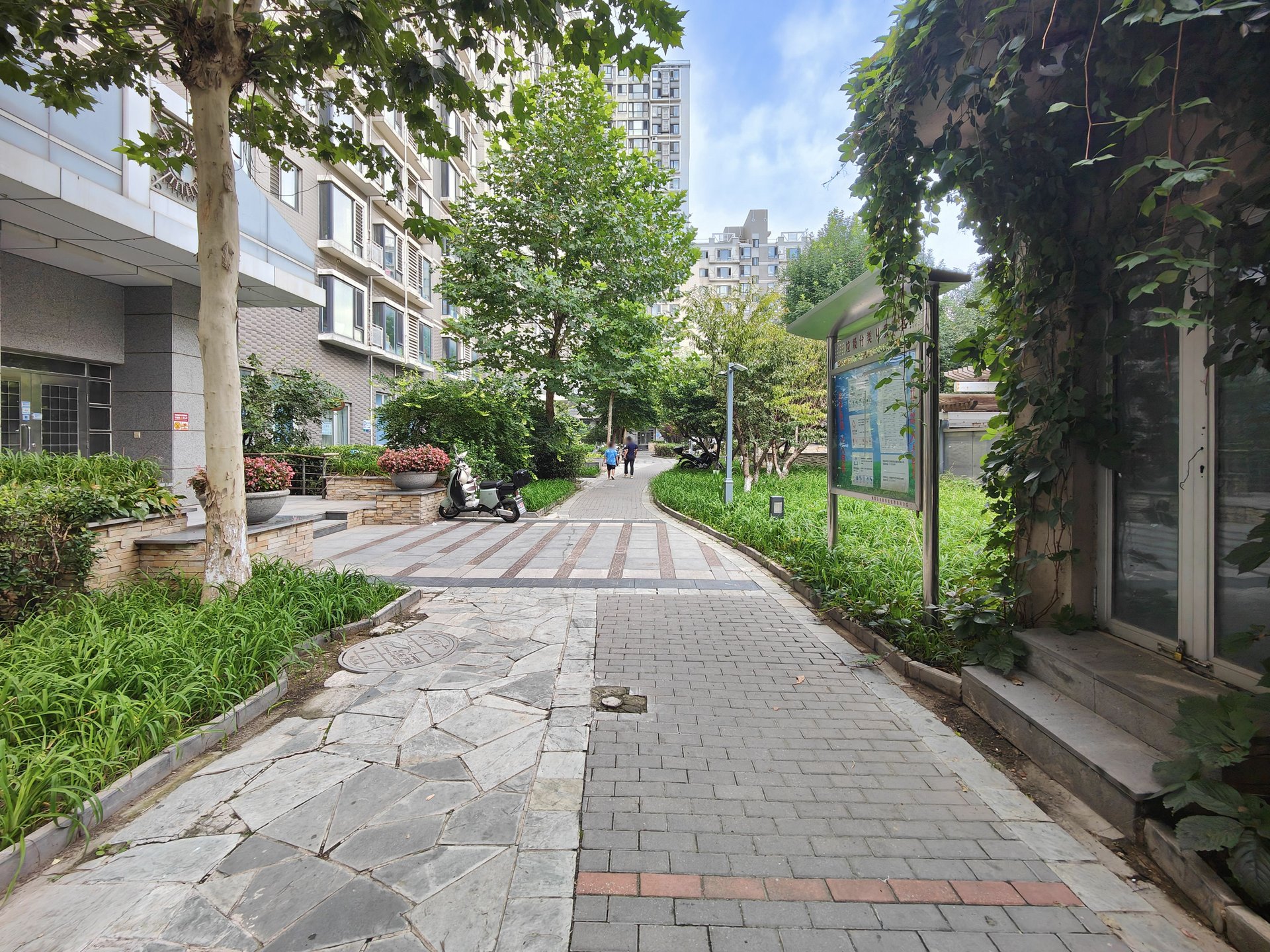 世纪东方城北区 environment