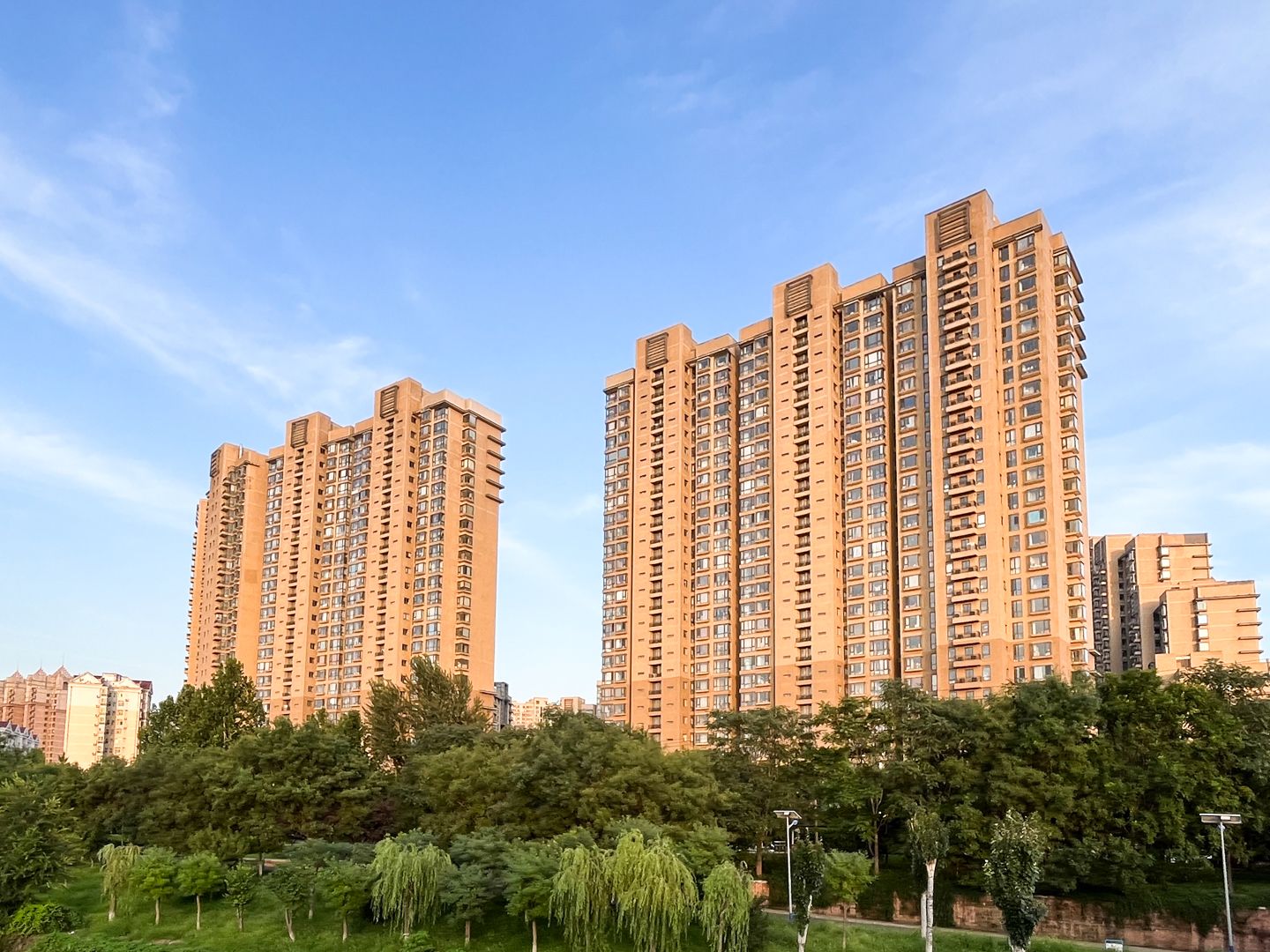 世茂奥临花园 environment