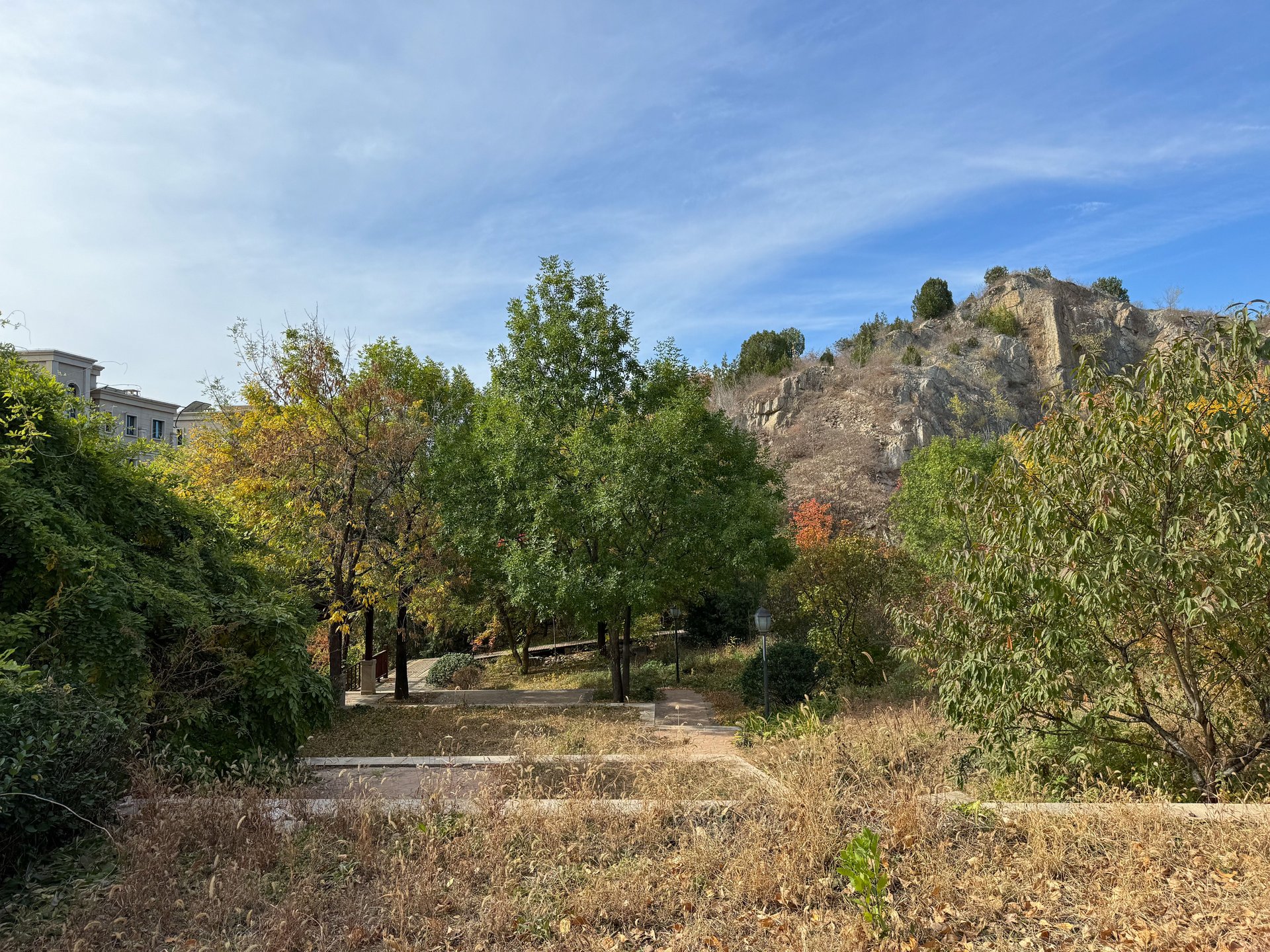 首创澜茵山二期 environment