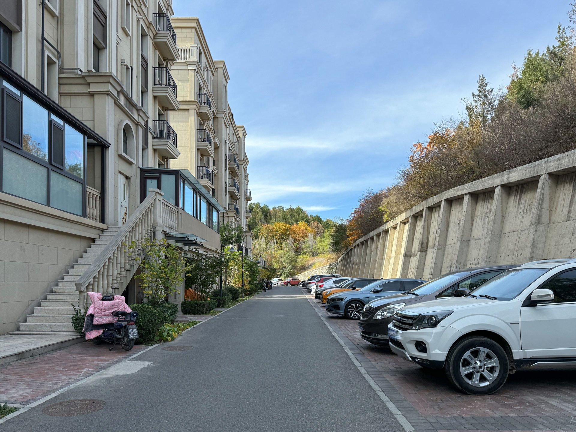 首创澜茵山二期 environment