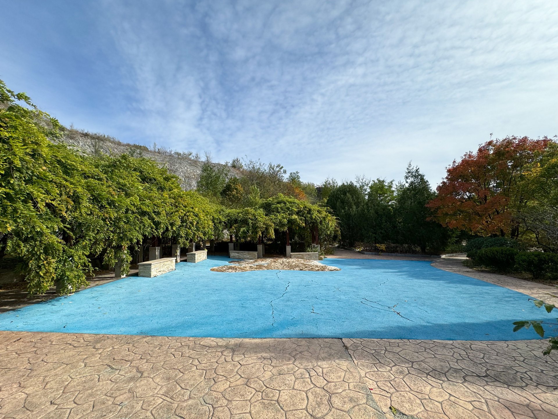 首创澜茵山二期 environment