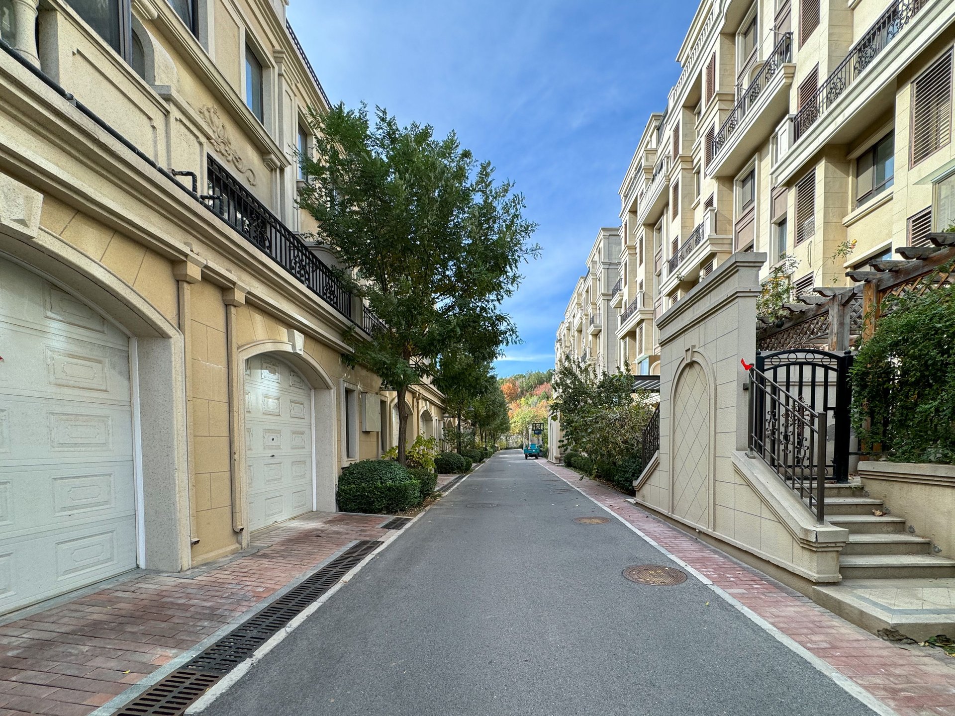 首创澜茵山二期 environment