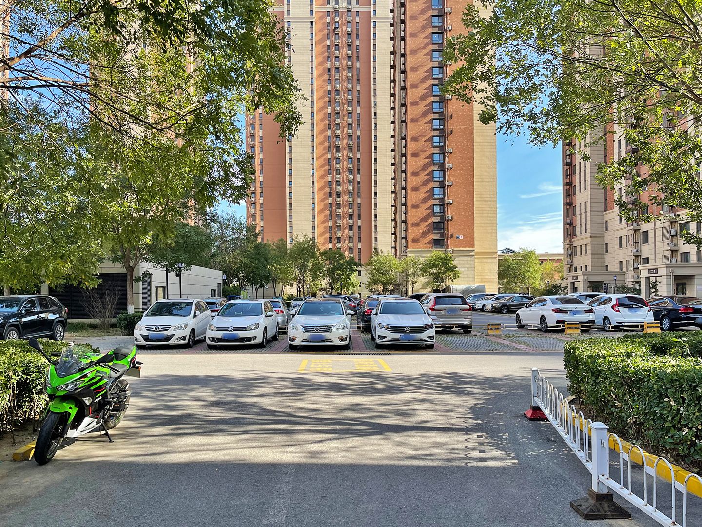 首开华润花香四季 environment