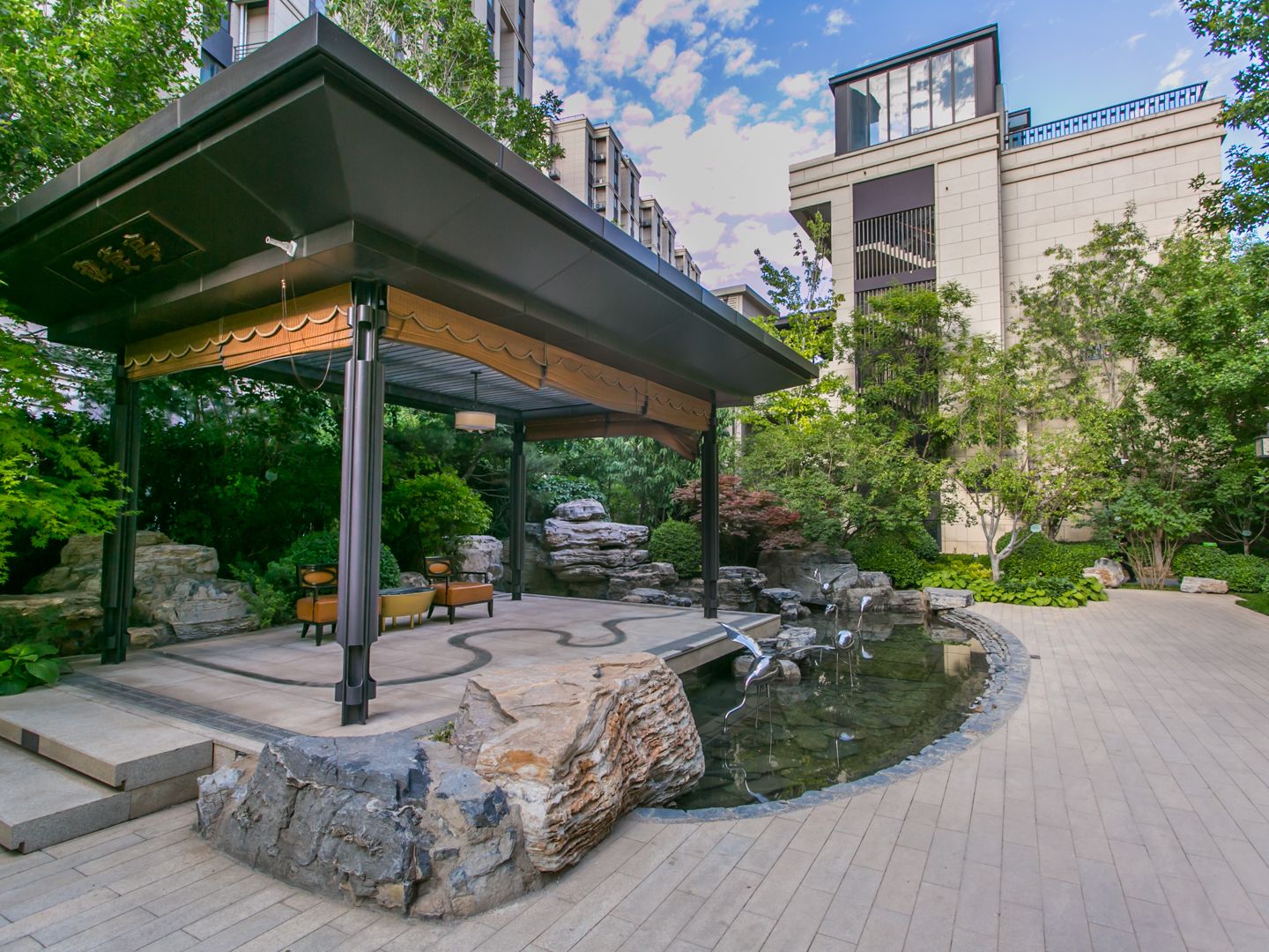 首开龙湖天琅 environment