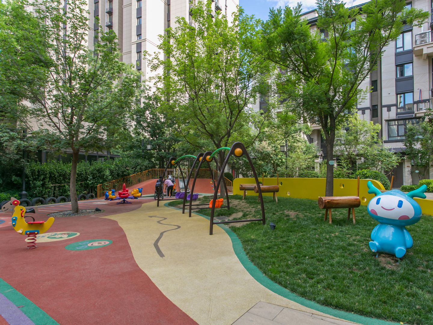 首开龙湖天琅 environment