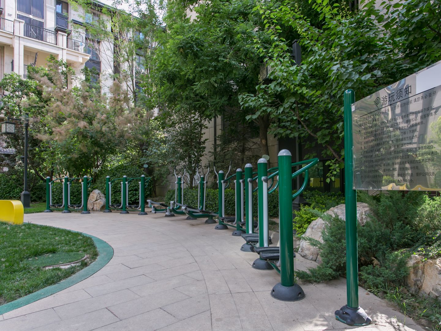 首开龙湖天琅 environment